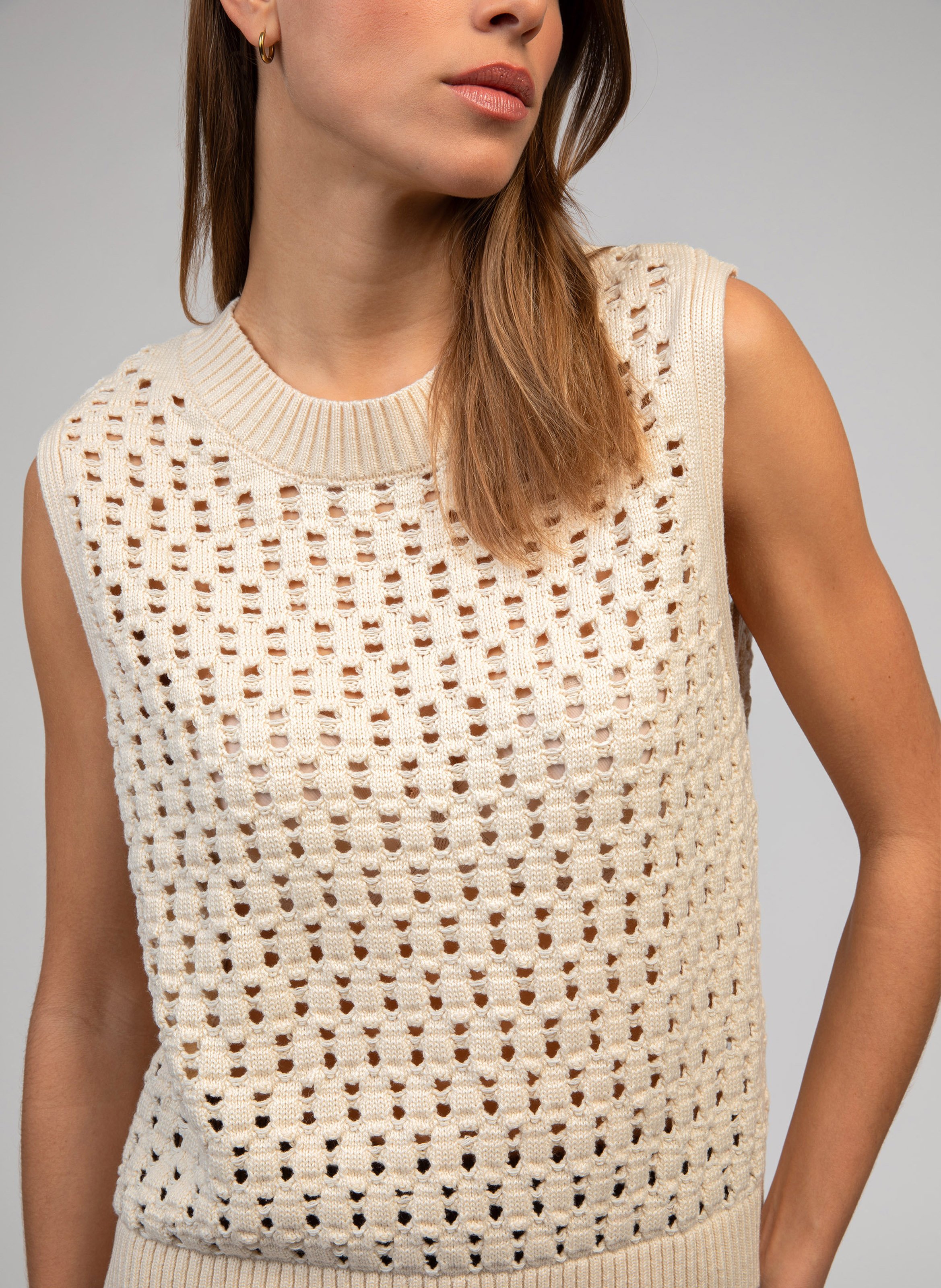 Round neck sleeveless openwork sweater AN'GE Beige