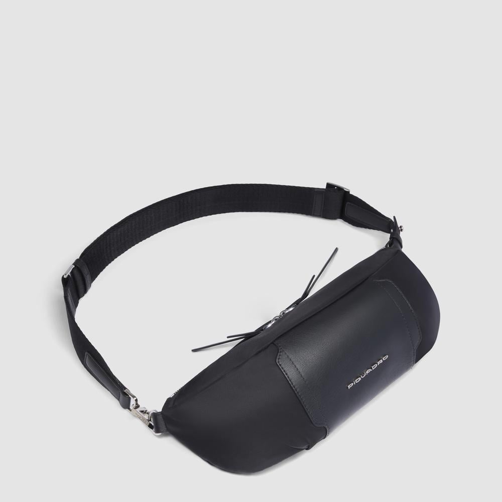 Sac banane pour femme en tissu recyclé et cuir PIQUADRO Black