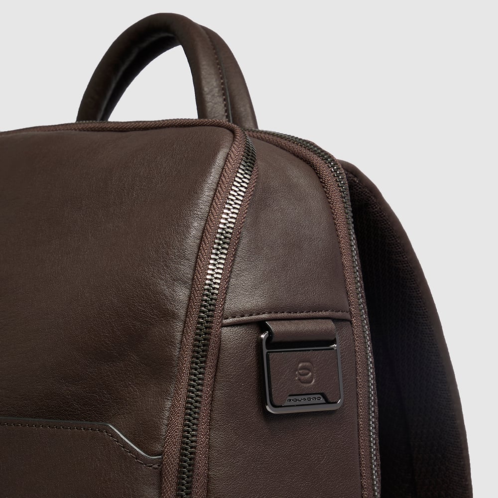 Backpack for computer and iPad® Pro 12.9 with shockproof and RFID protection. PIQUADRO Black