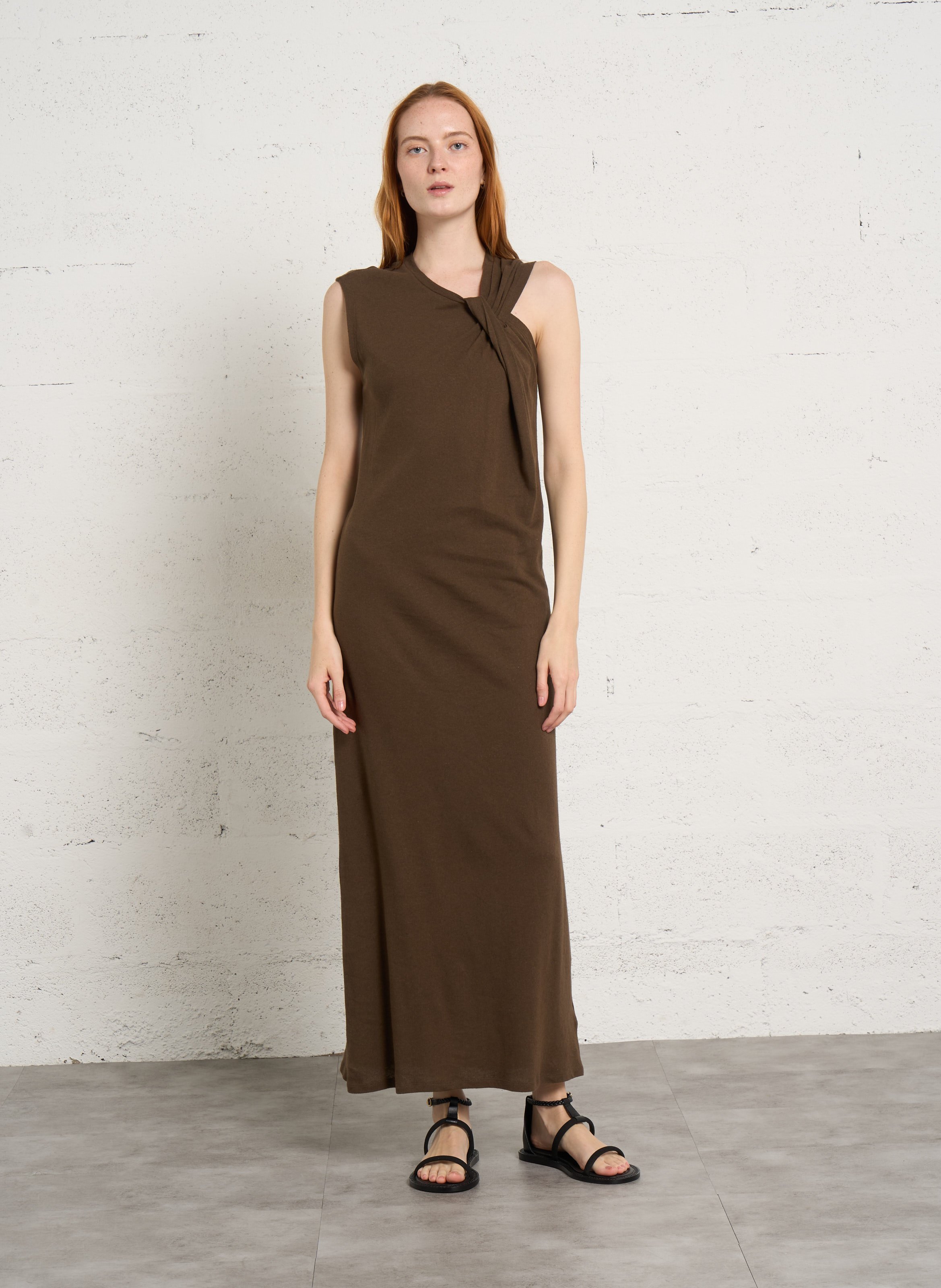 Long v-neck dress in blended cotton and linen MAJESTIC FILATURES Brown