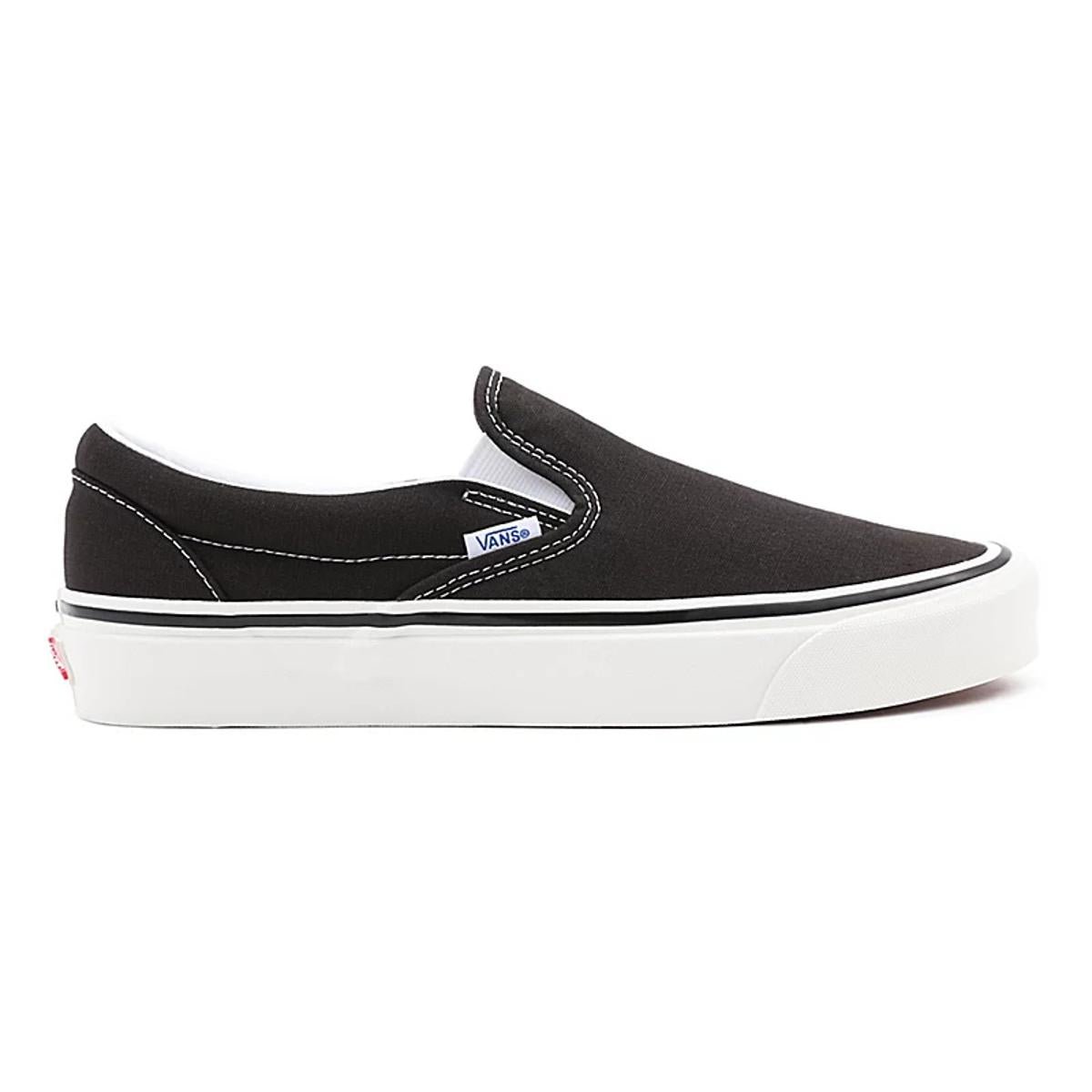 Low-top sneakers VANS Black