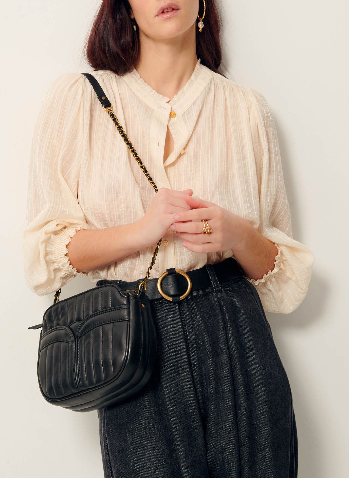 Lambskin shoulder bag SESSUN Black