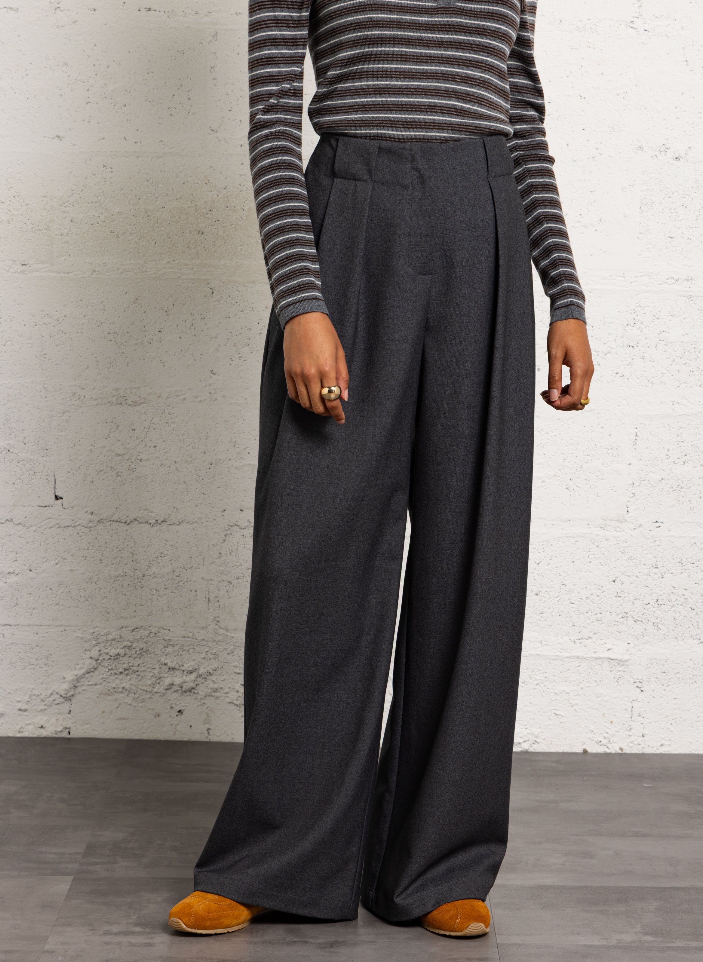 Wide trousers SUNCOO Black