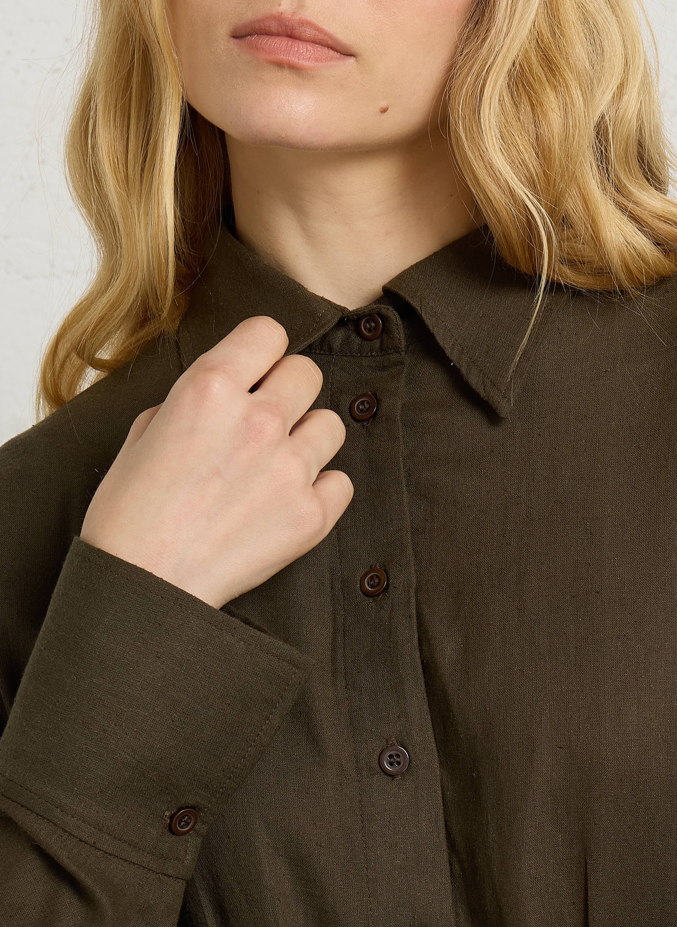 Chemise courte et droite en soie BELLEPIECE Marron