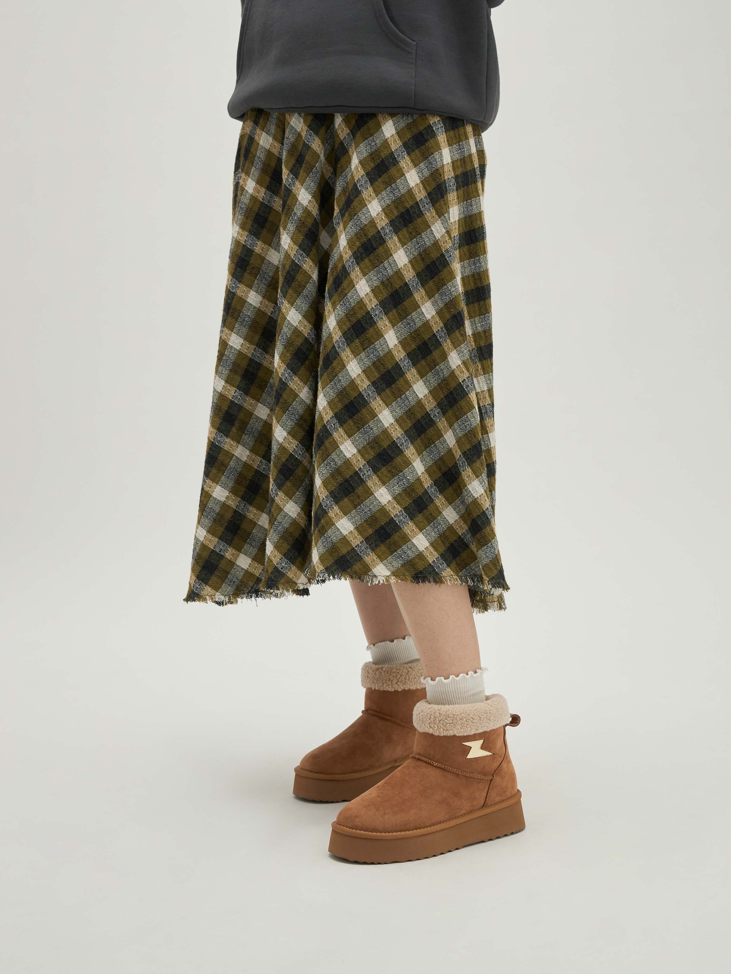 Low fur-lined ankle boots VANESSA WU Beige