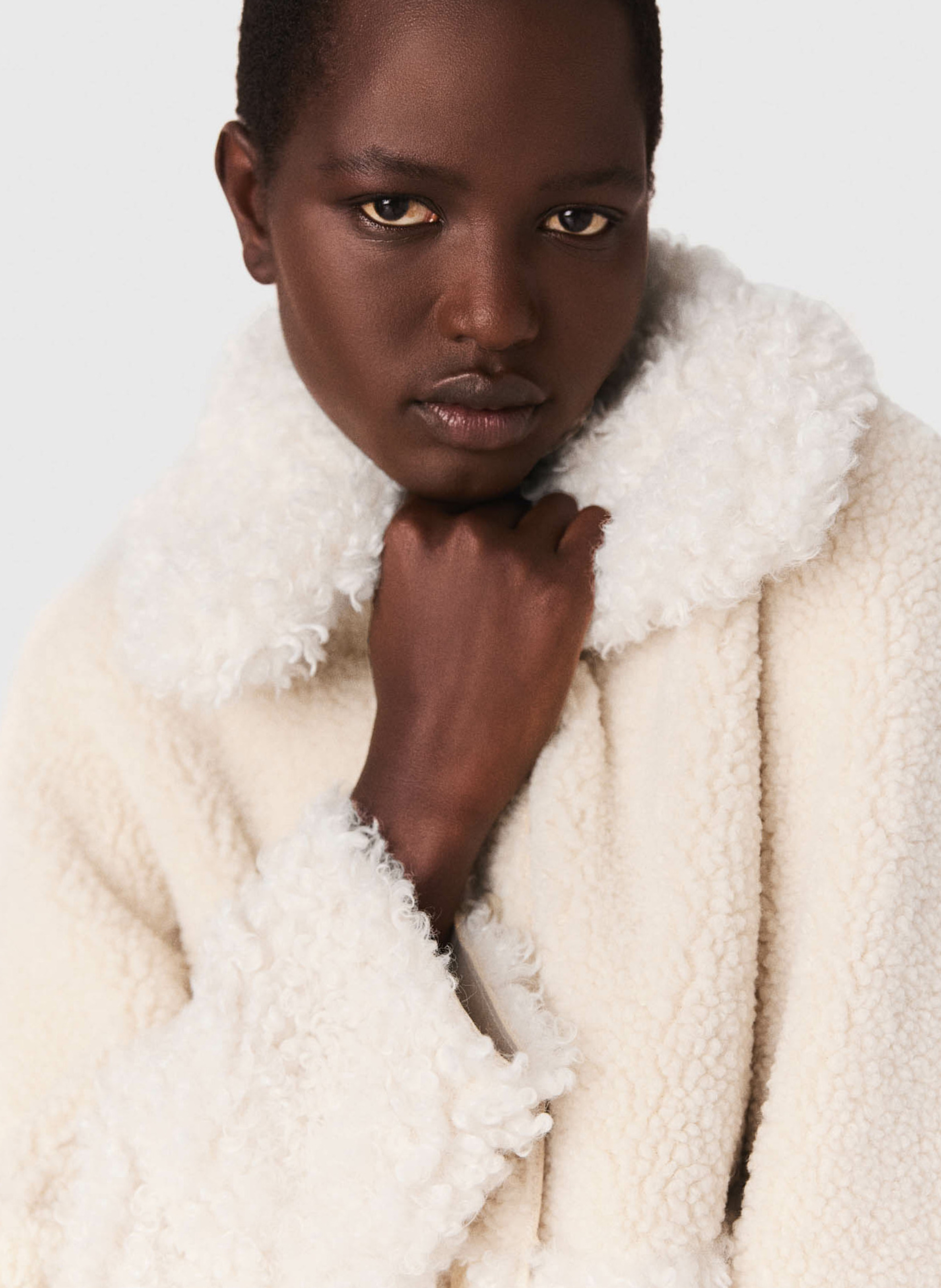 Manteau col large effet fourrure   MAJE Beige