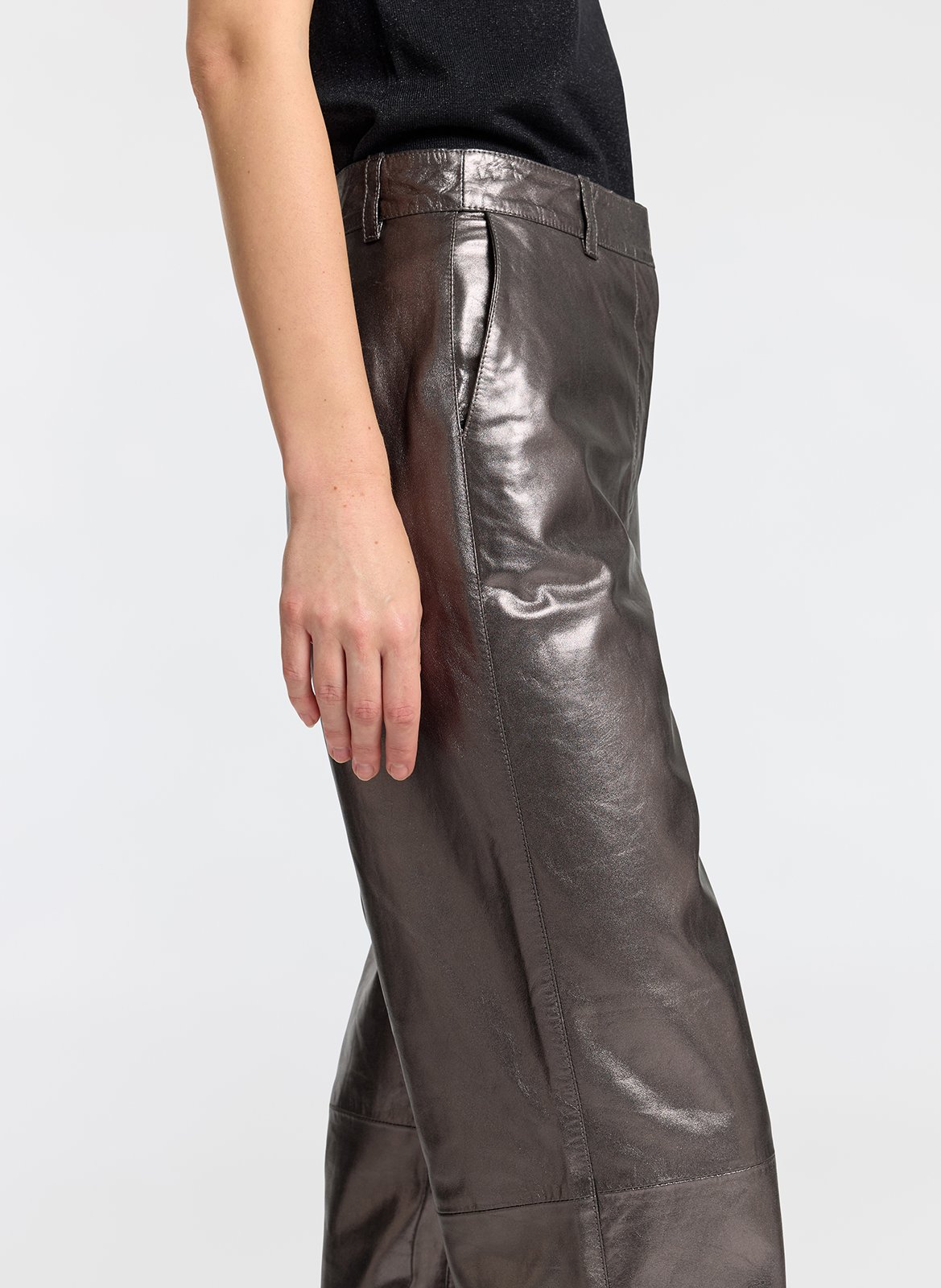 Pantalon droit en cuir métallisé SELECTED Gris