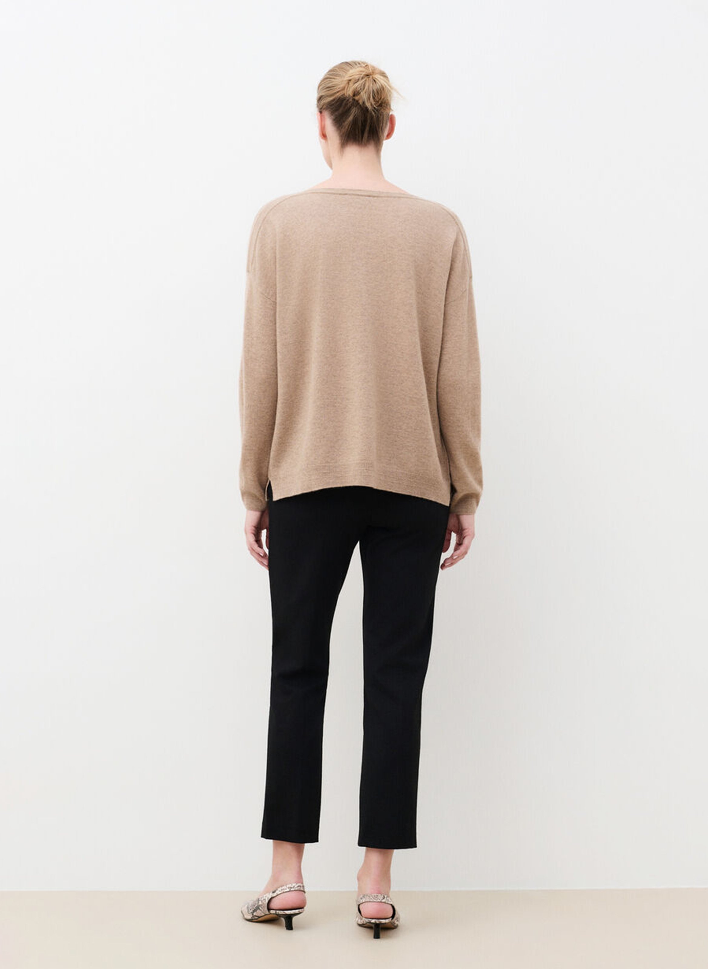 Plain wide crew-neck cashmere sweater CAROLL Brown