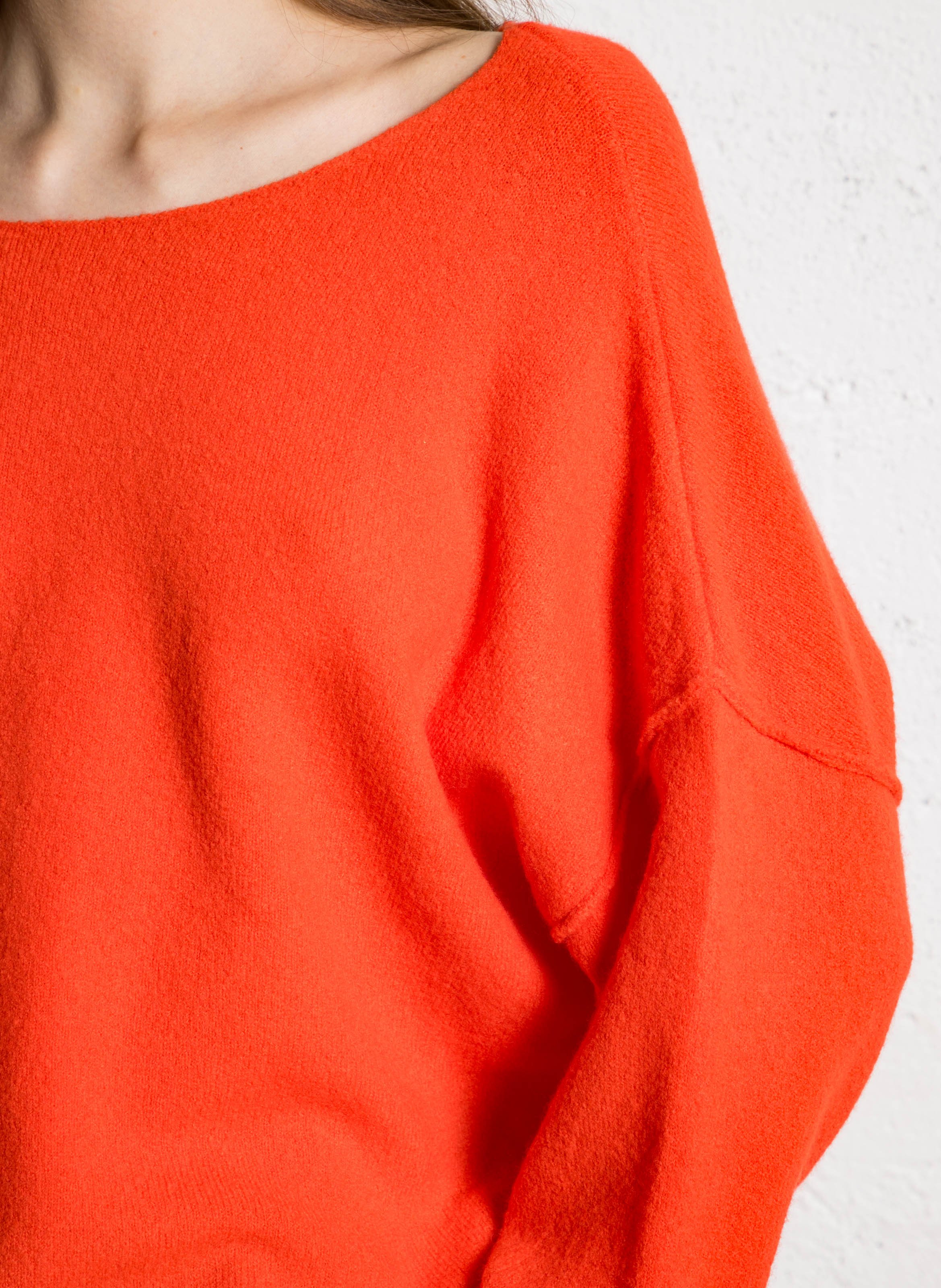 Pull ample à col bateau en maille duveteuse Rouge