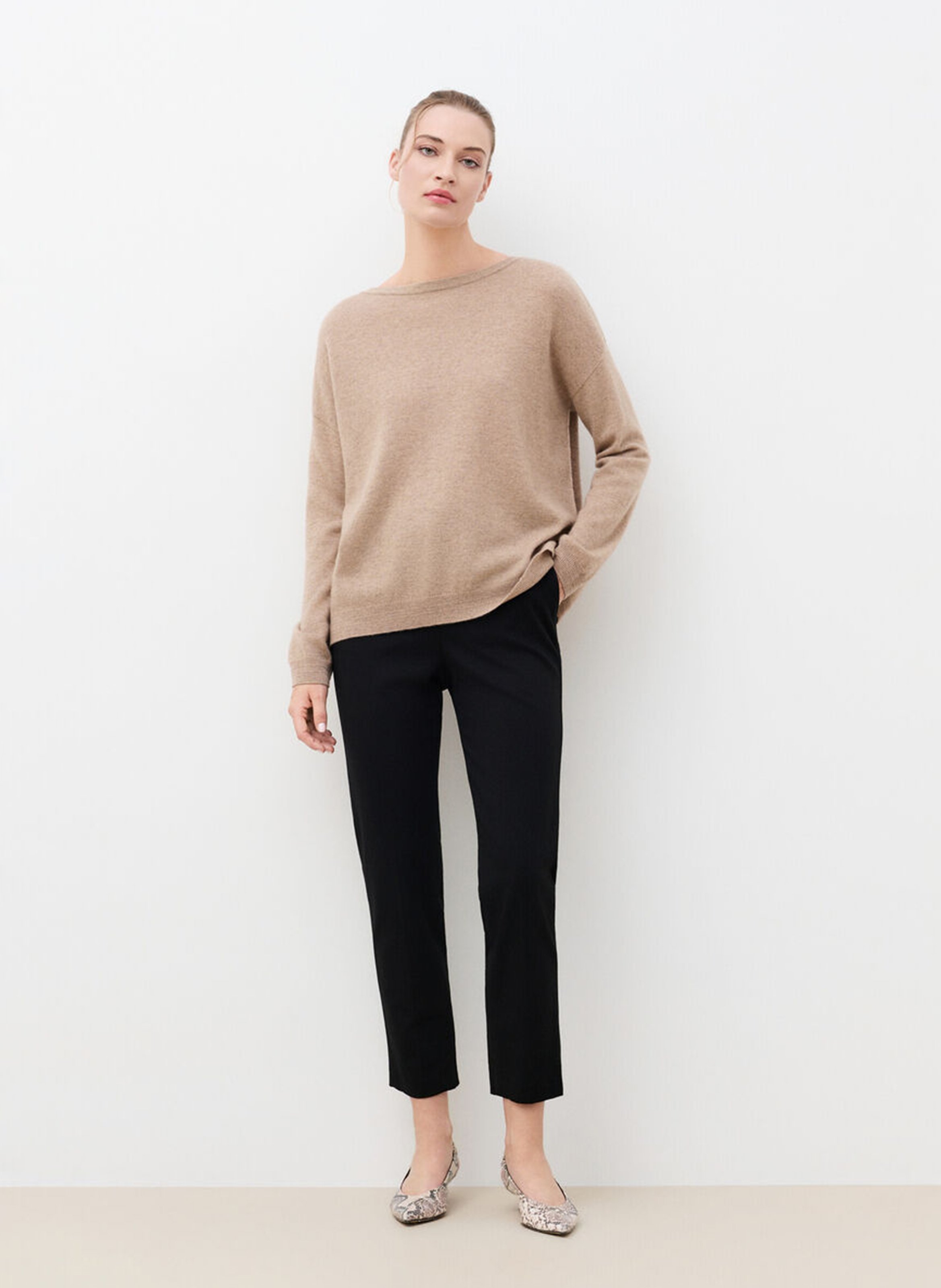 Plain wide crew-neck cashmere sweater CAROLL Brown