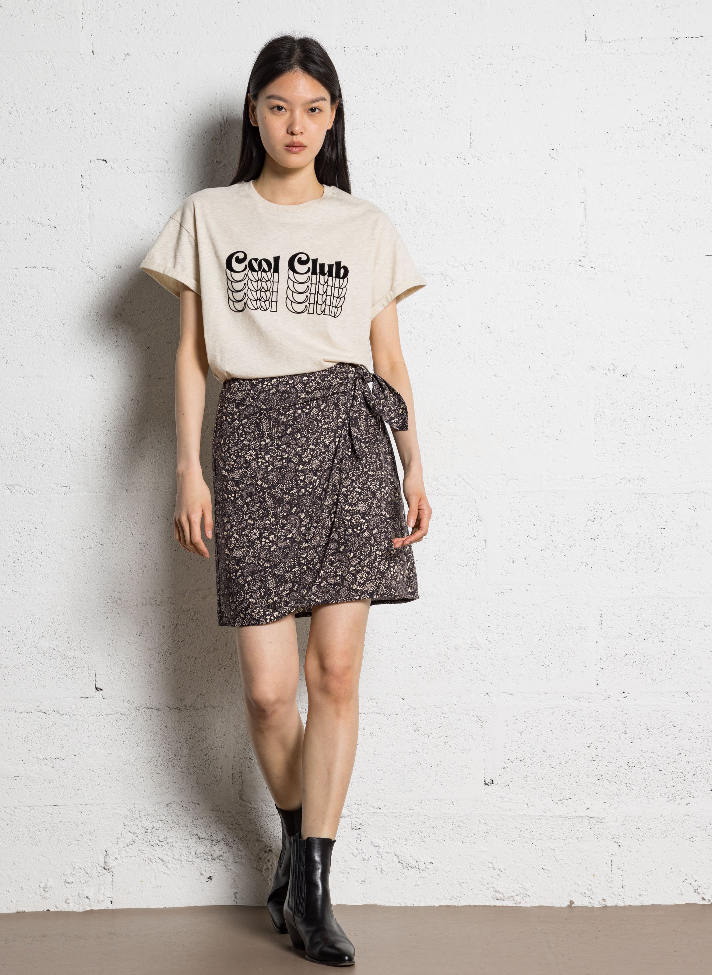 Printed wrap skirt I CODE Black