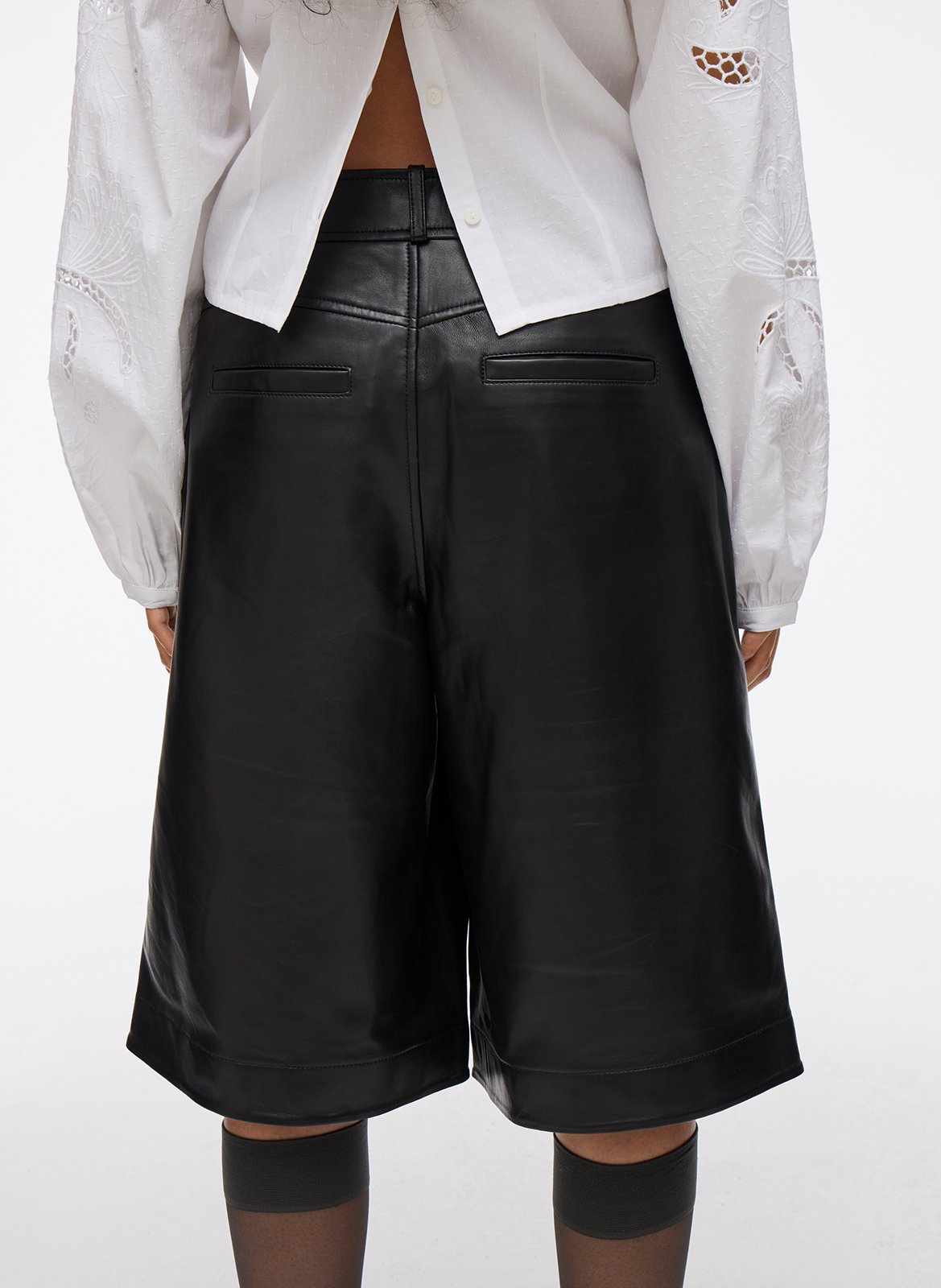 Short en cuir  ROUGE EDIT Gris