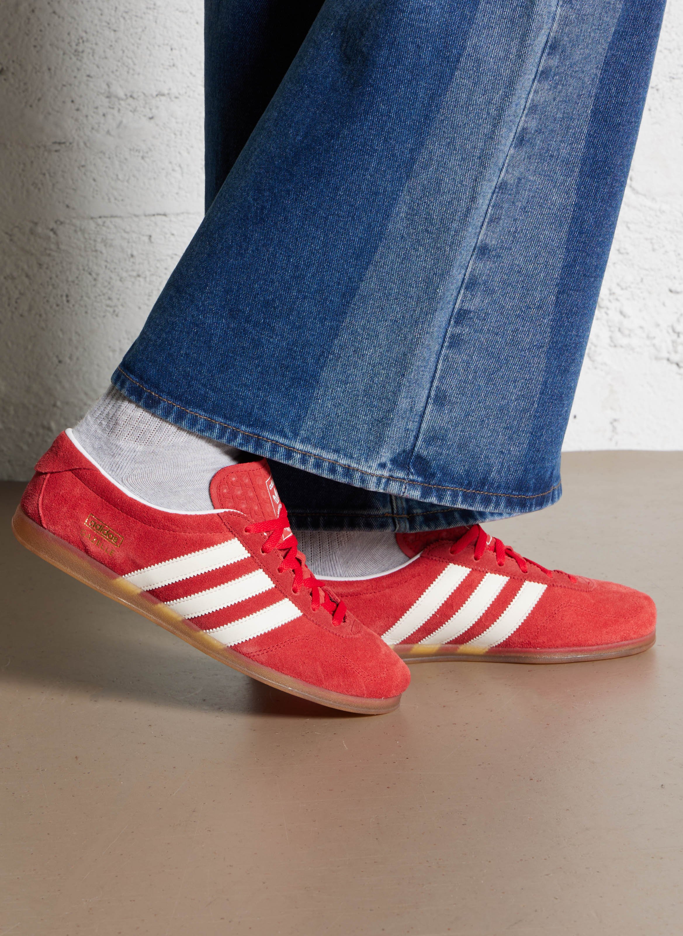 Baskets basses en cuir ADIDAS Rouge