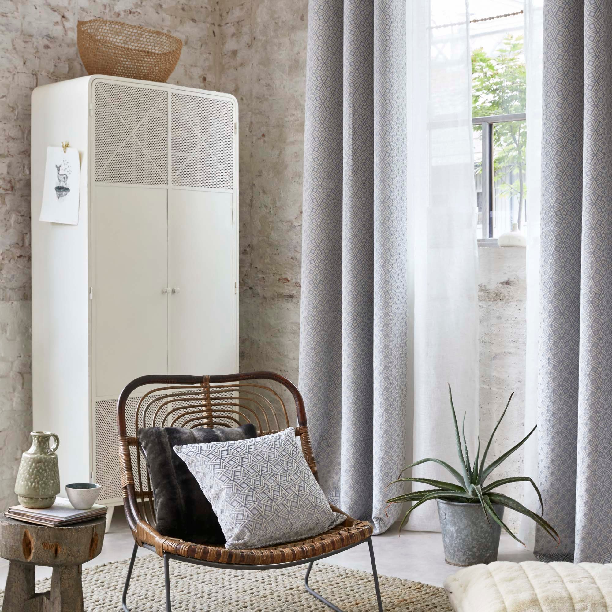 Curtain with eyelets MADURA