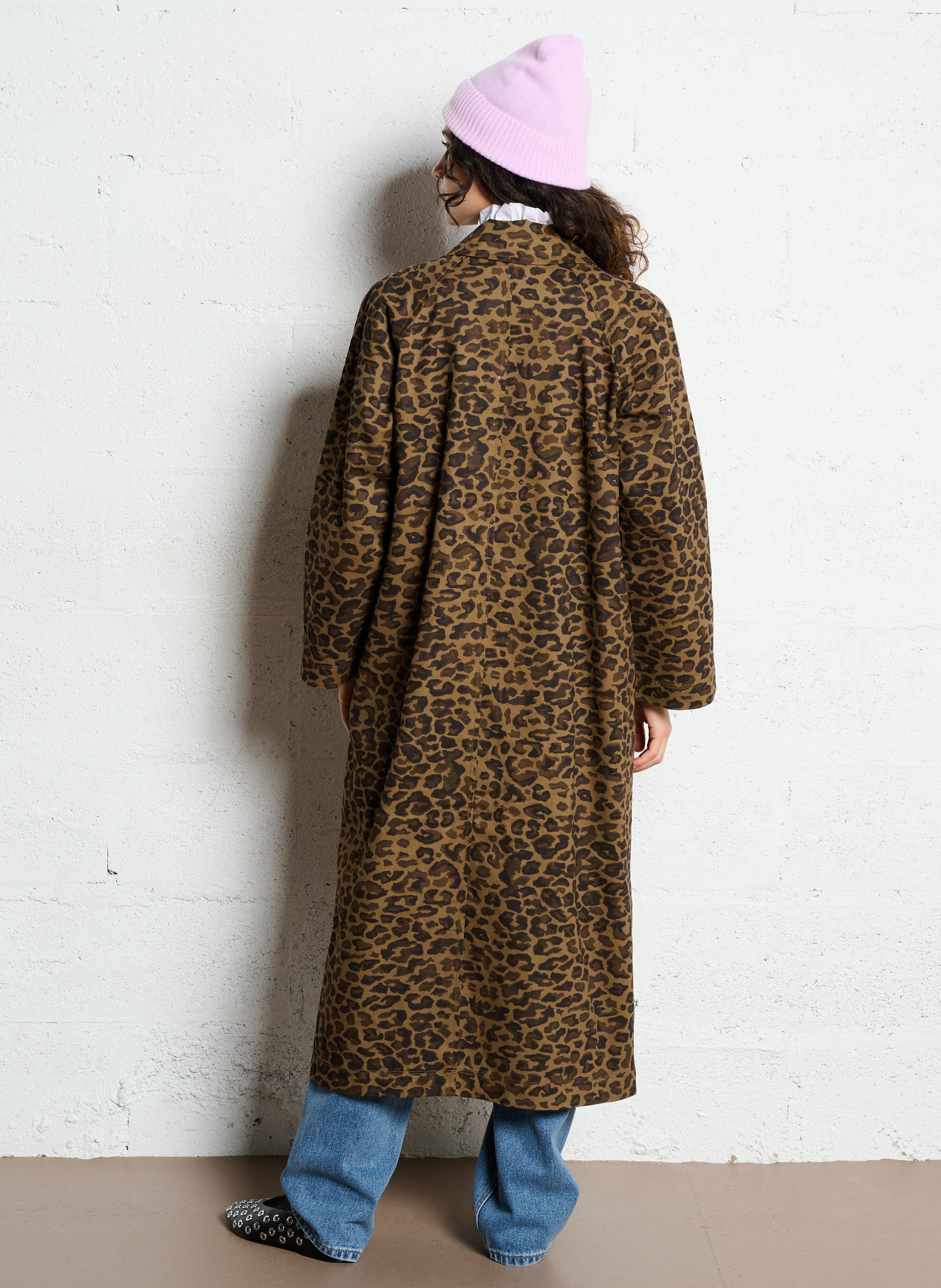 Trench long oversize à motif léopard THE TINY BIG SISTER Marron