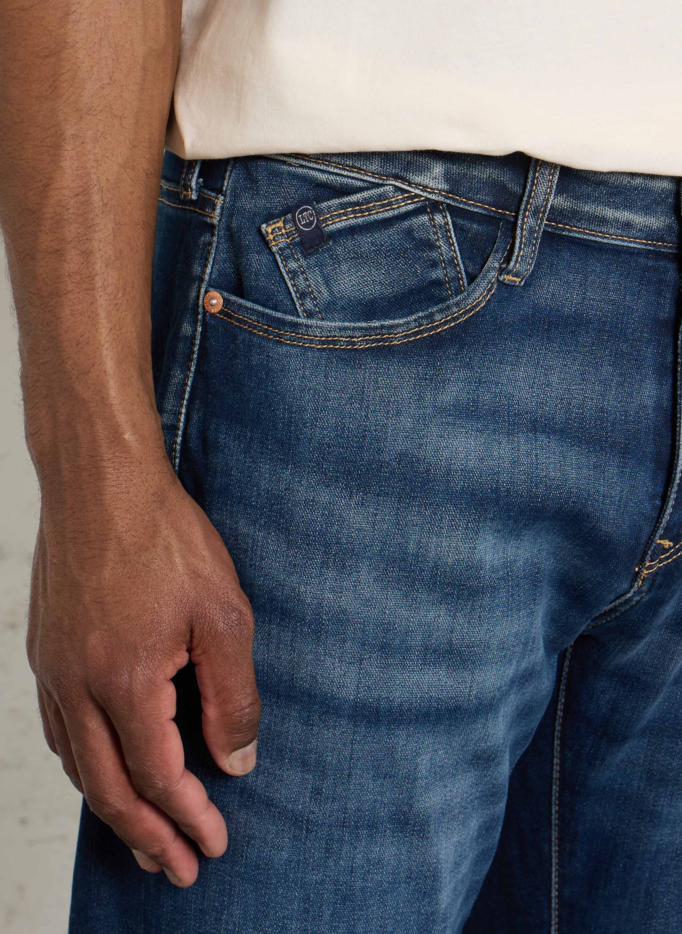 Gerade geschnittene Jeans aus Baumwoll-Mix LE TEMPS DES CERISES Blau