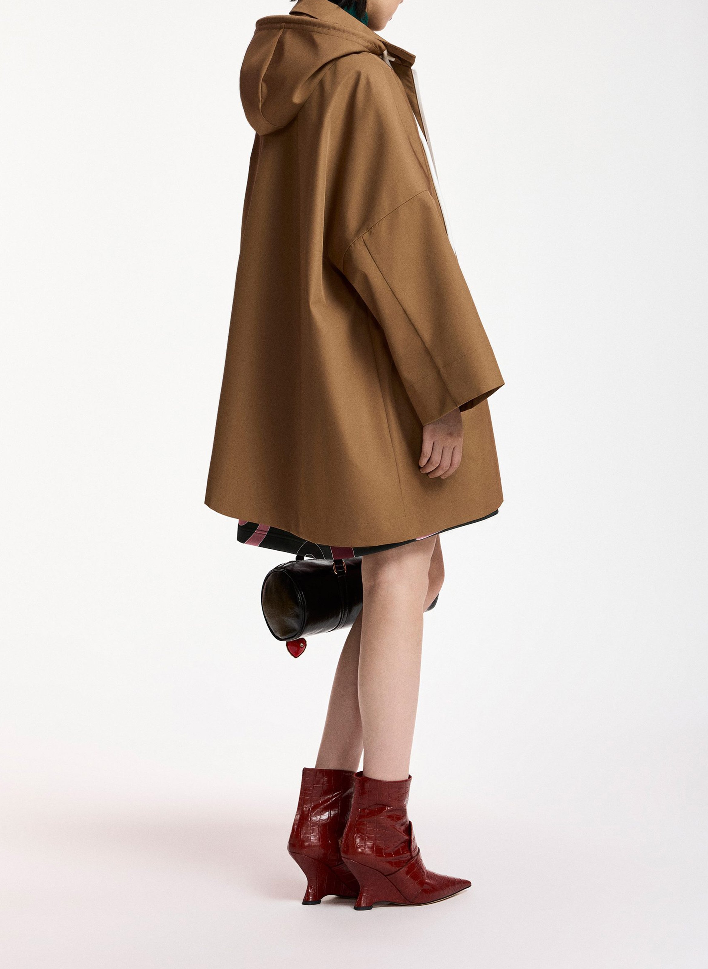 Oversized waterdichte poncho met capuchon ESSENTIEL ANTWERP Bruin