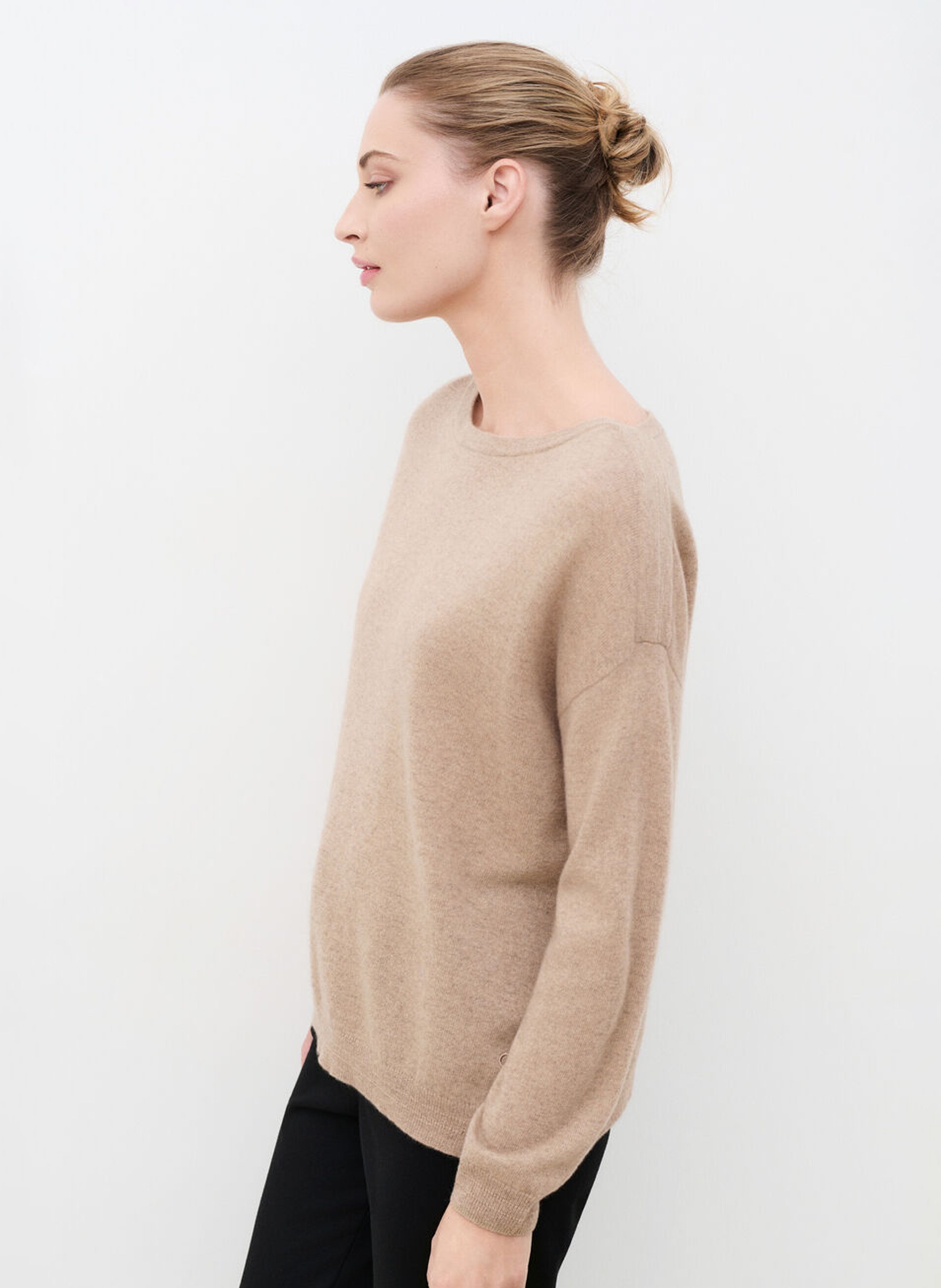 Plain wide crew-neck cashmere sweater CAROLL Brown
