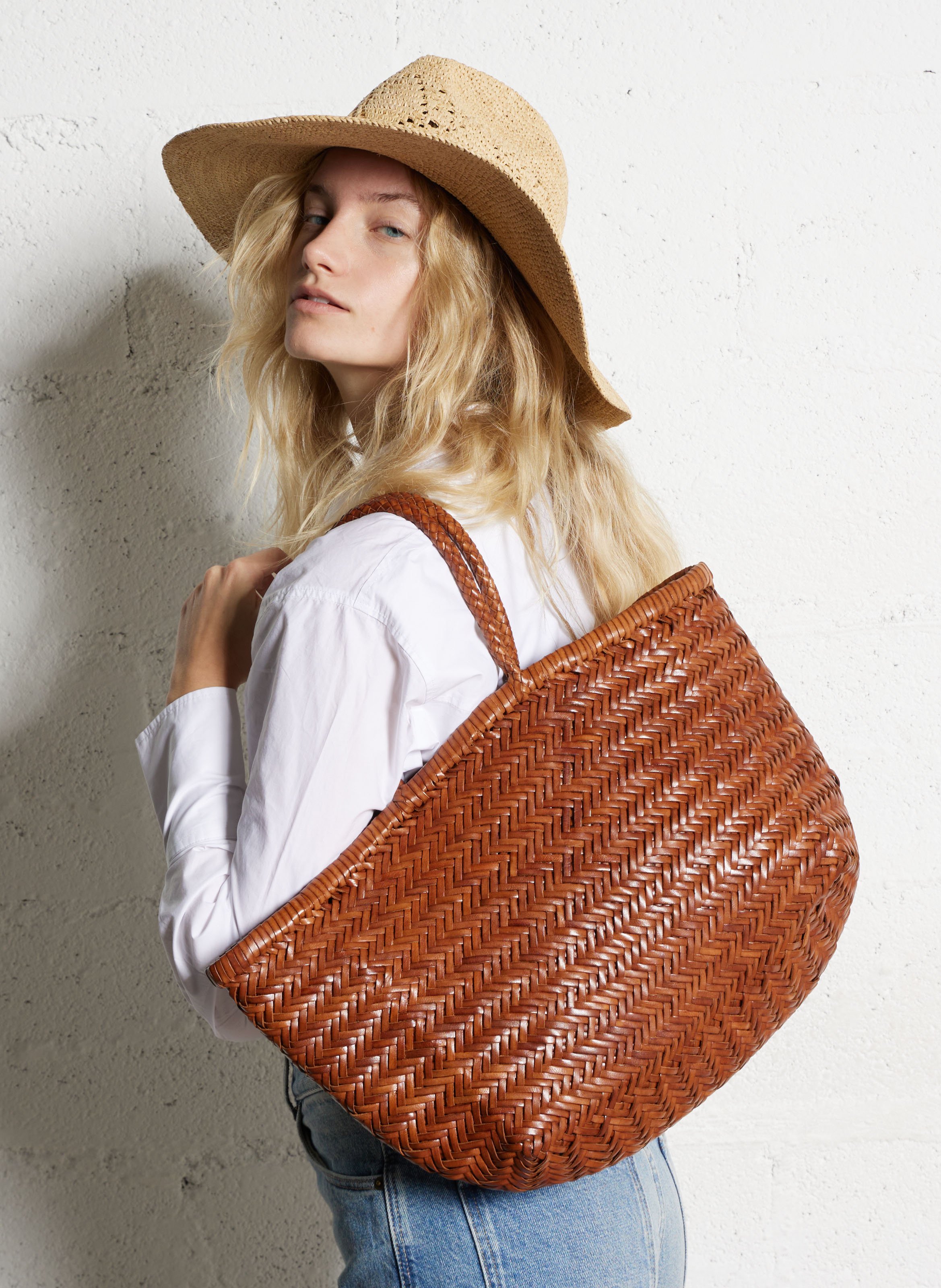 Herringbone-effect braided leather basket DRAGON DIFFUSION Brown