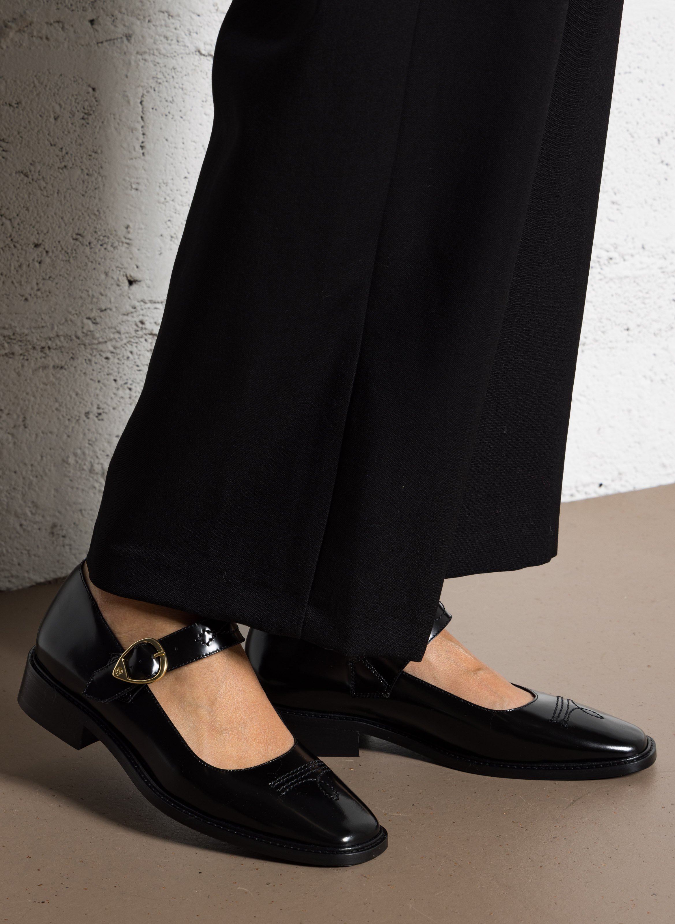 Babies en cuir verni SOCQUE PARIS Noir