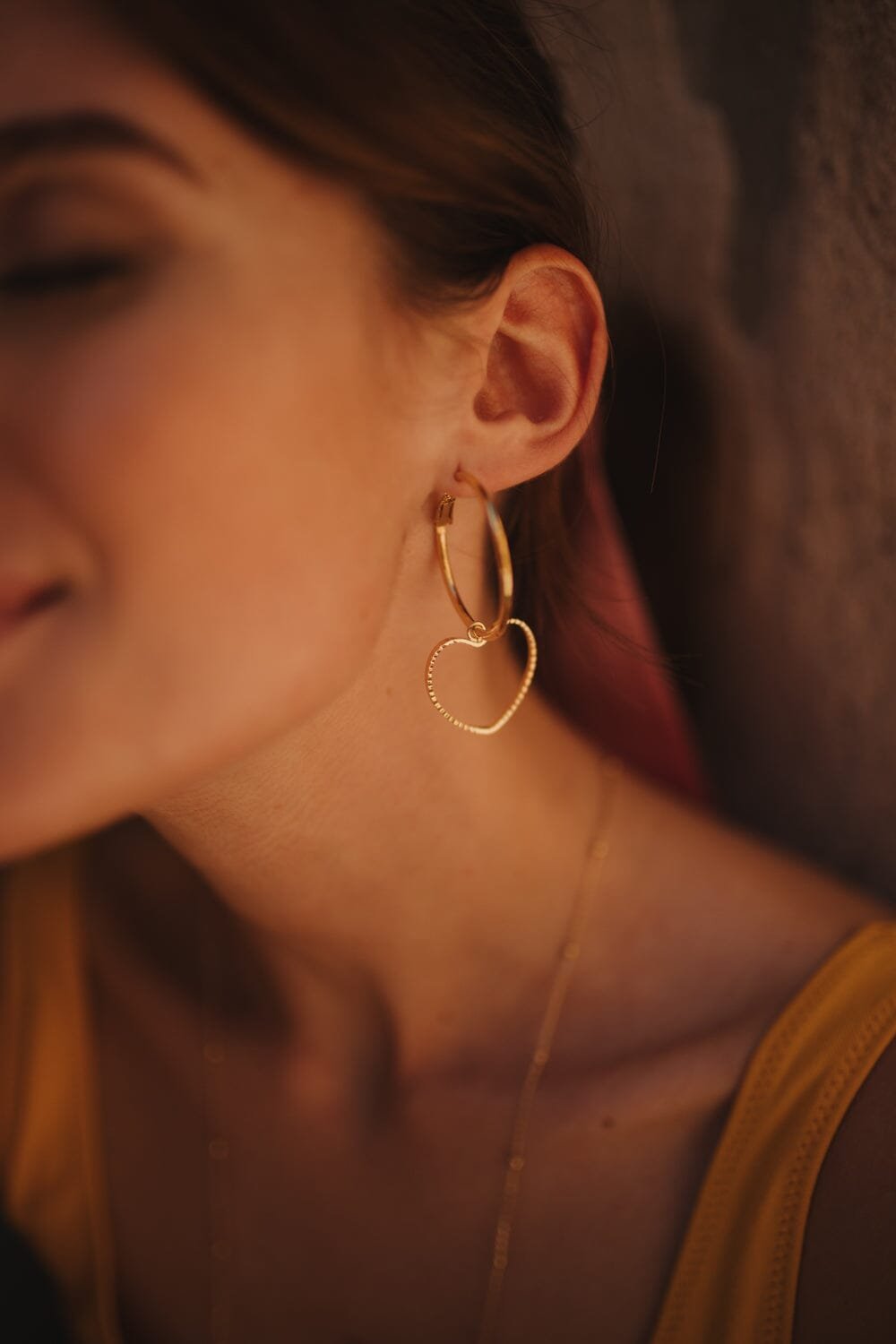 Small heart-shaped gold-plated hoop earrings Golden
