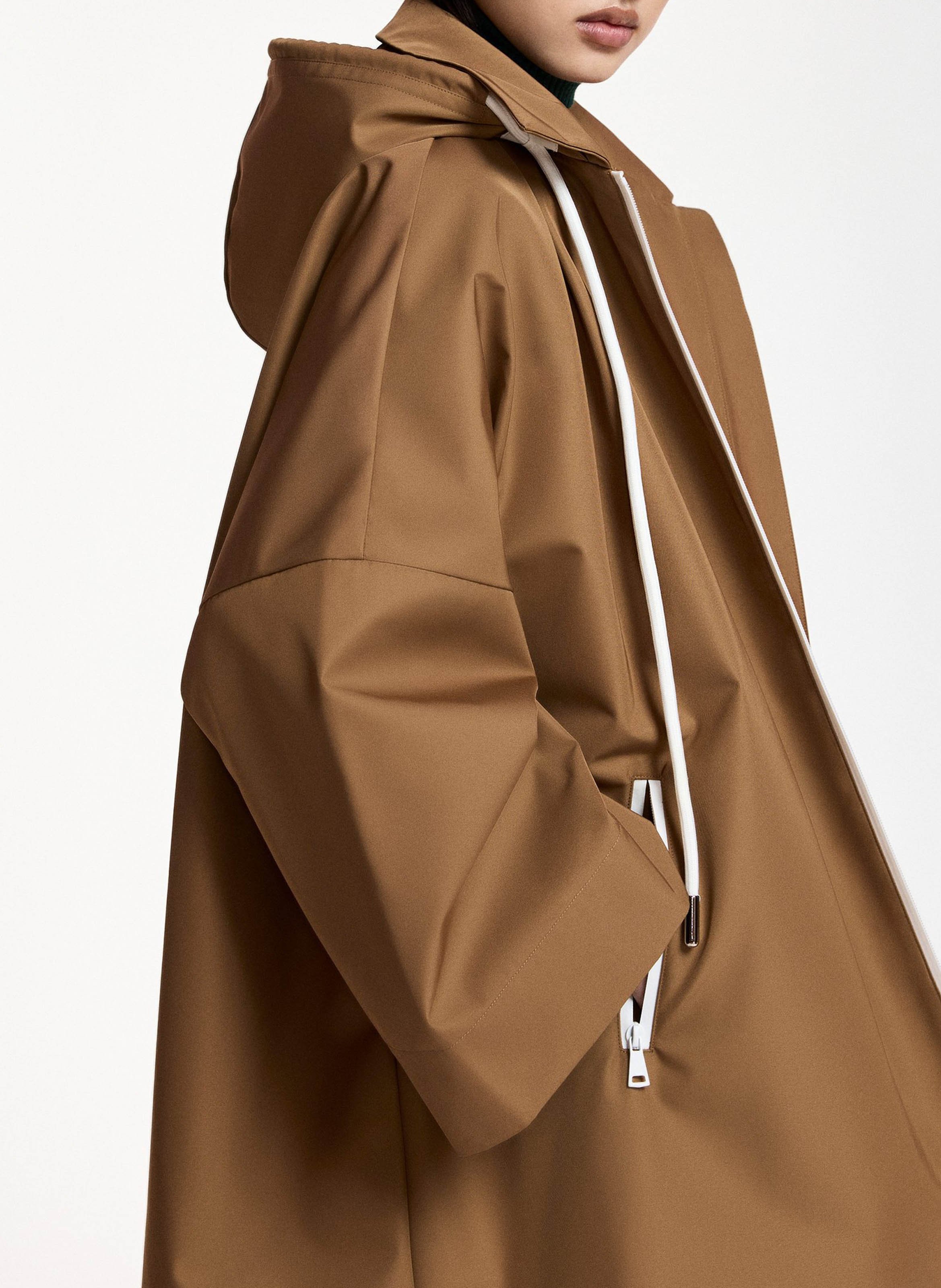 Oversized waterdichte poncho met capuchon ESSENTIEL ANTWERP Bruin