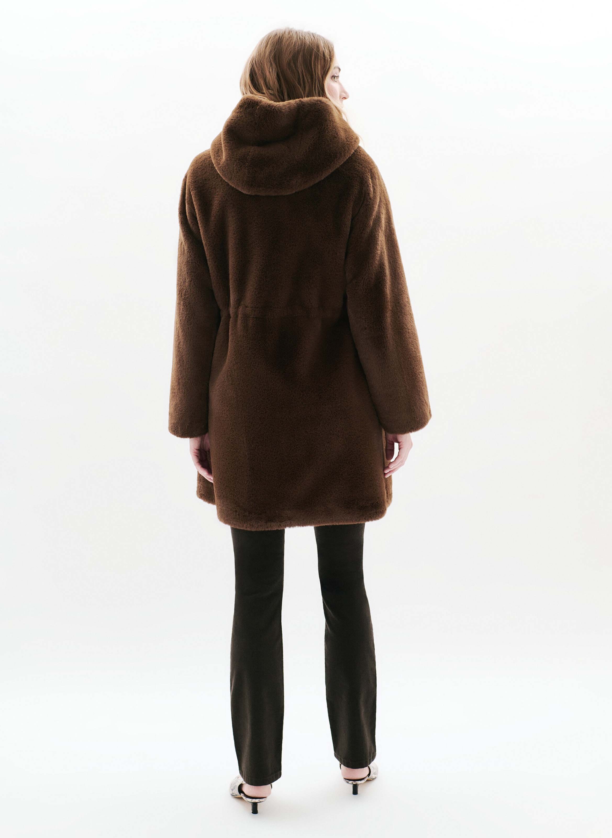 Manteau cintré effet fourrure à capuche CAROLL Marron