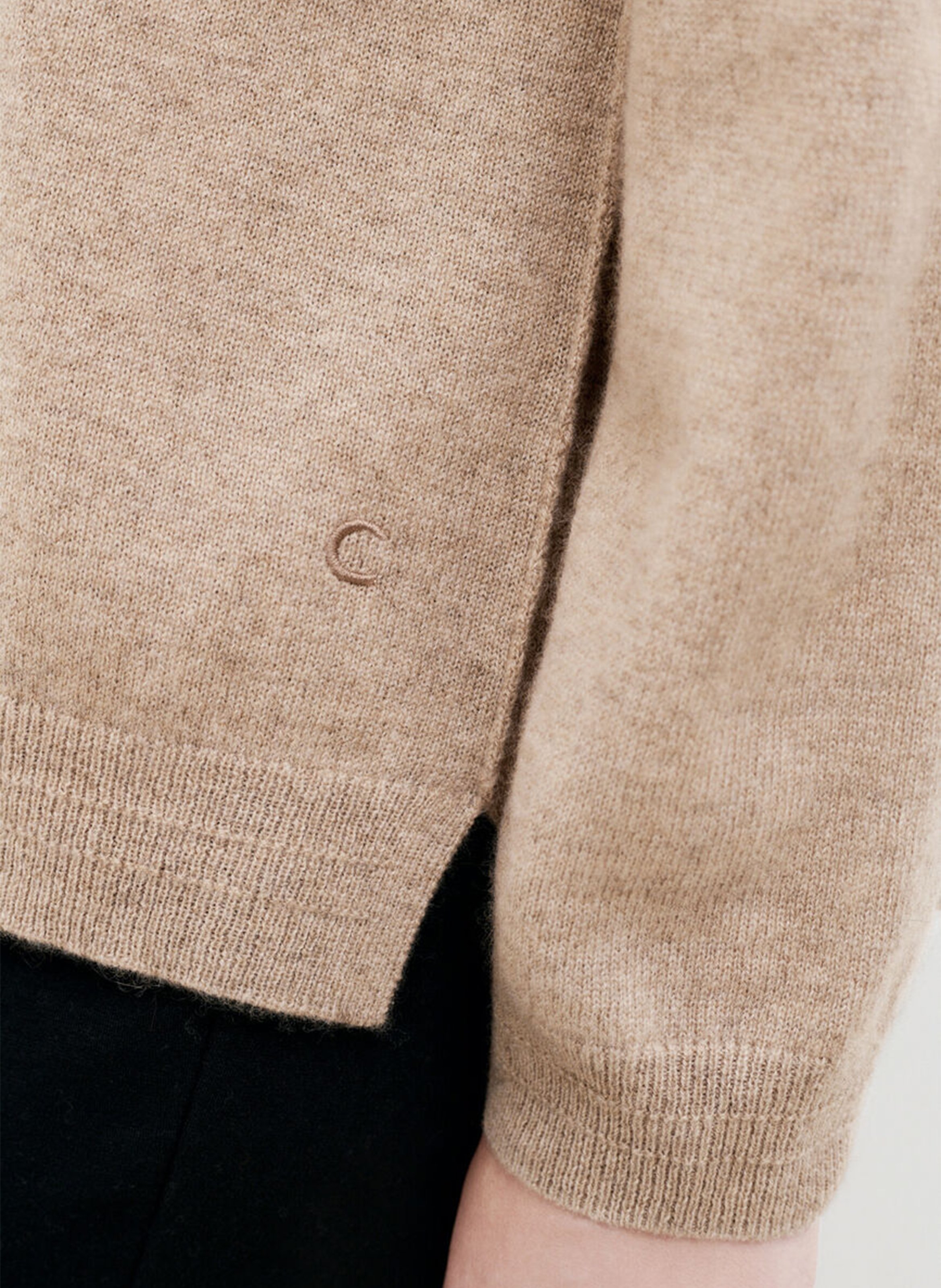 Plain wide crew-neck cashmere sweater CAROLL Brown