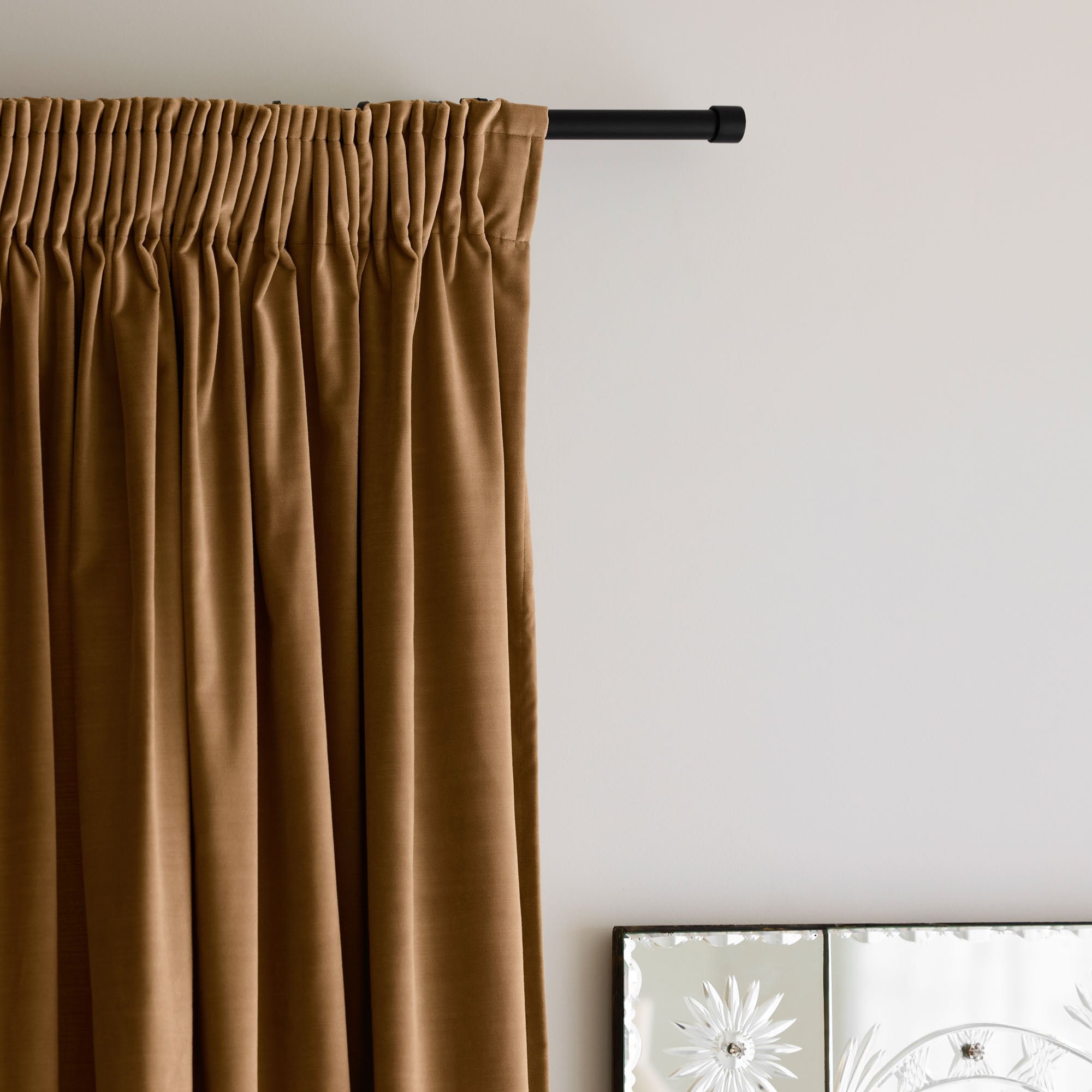 Madura - Dalila sheer velvet curtain fluid and luminous brown 135x280 cm MADURA Brown