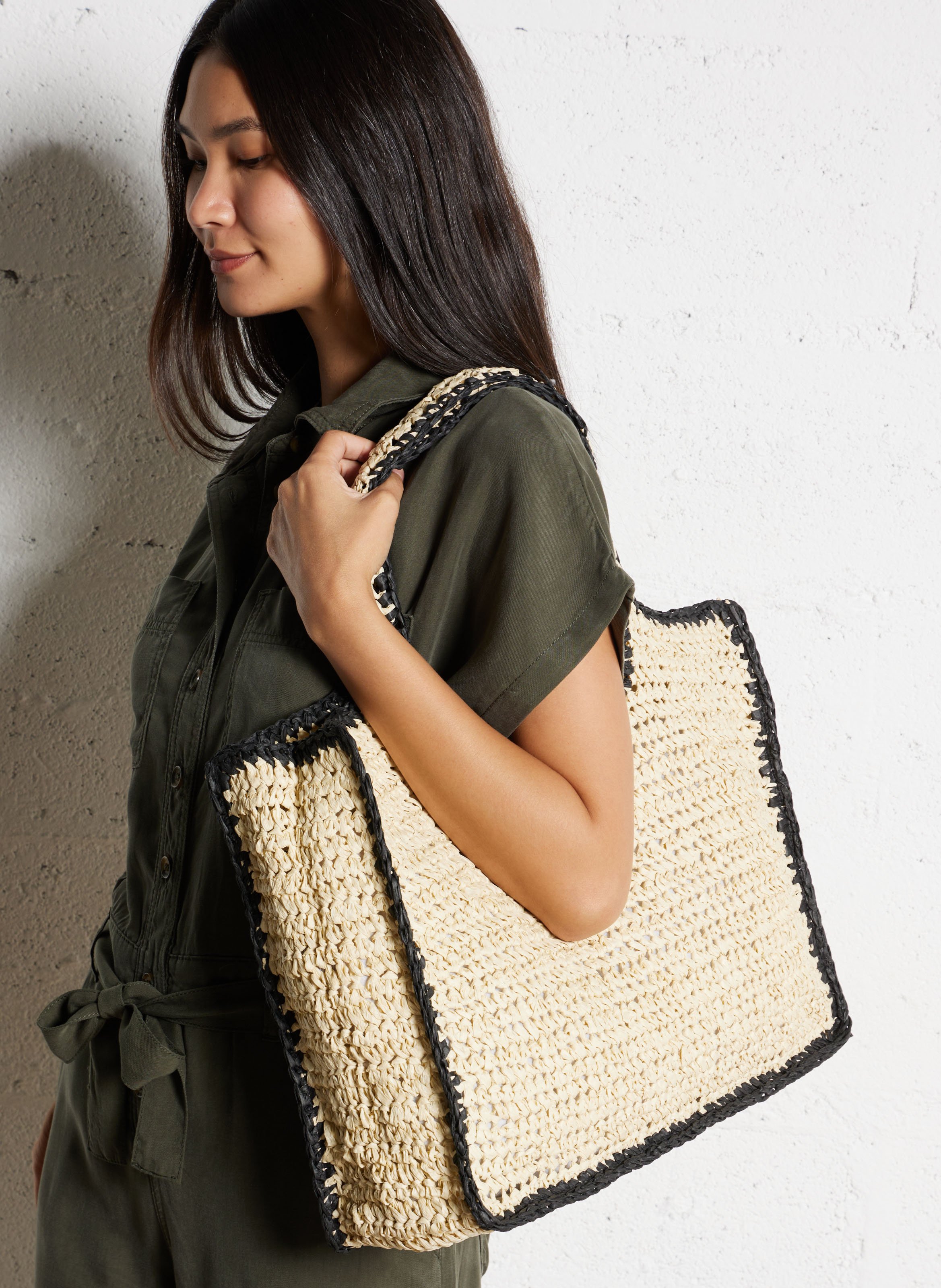 Shopper aus Stroh PIECES Grun