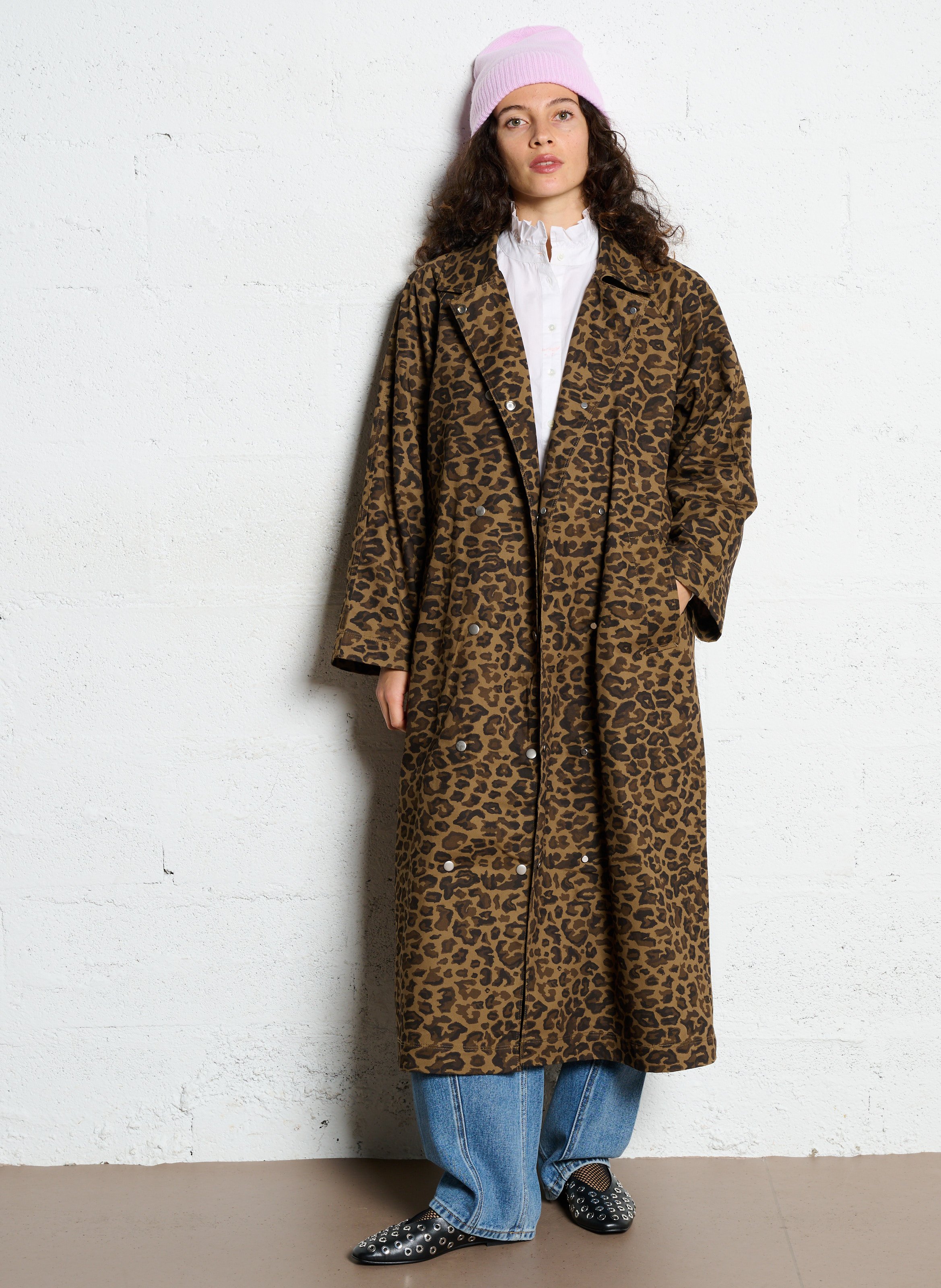 Trench long oversize à motif léopard THE TINY BIG SISTER Marron