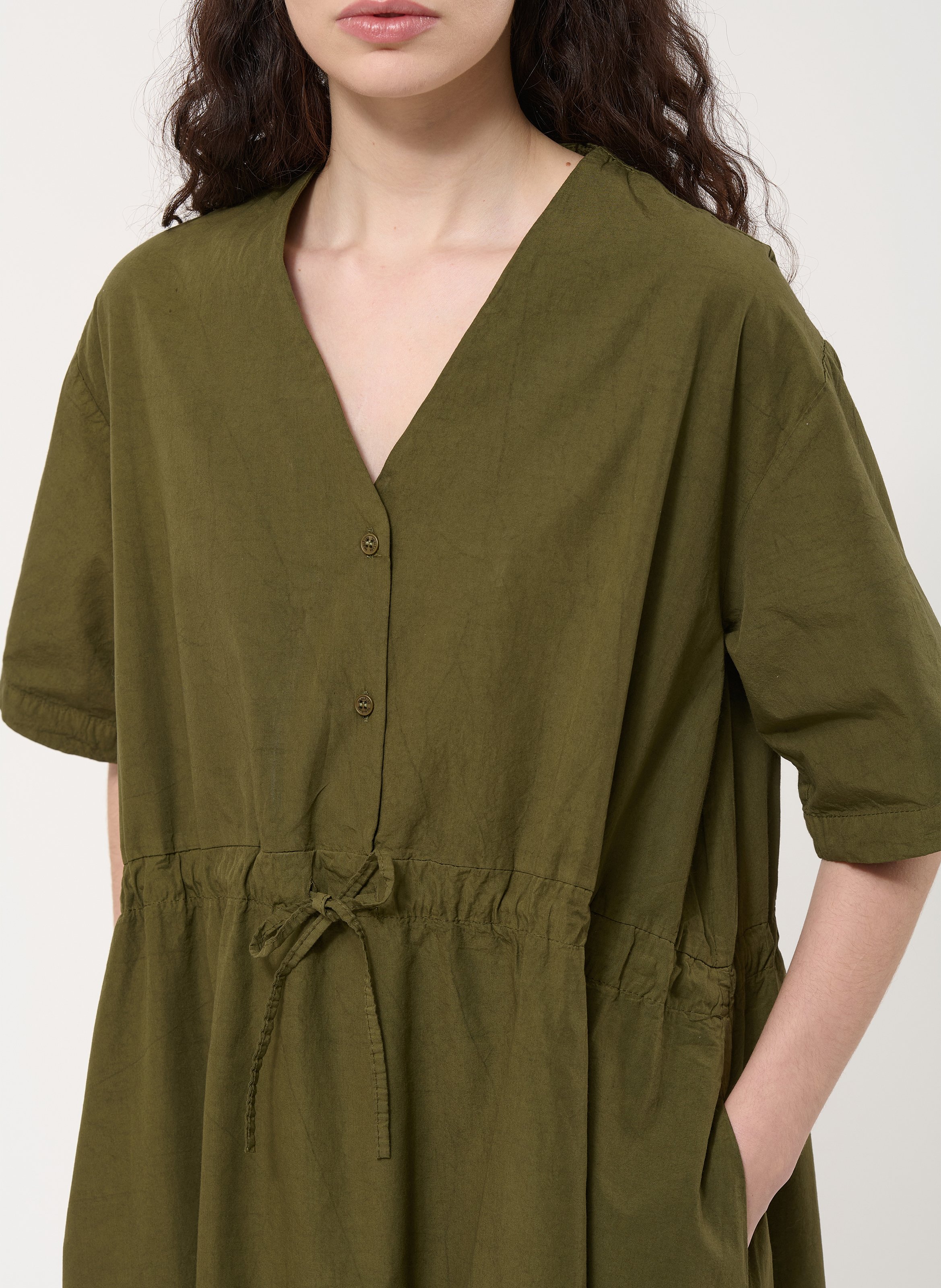 Robe longue ample col V unie HUMILITY Vert