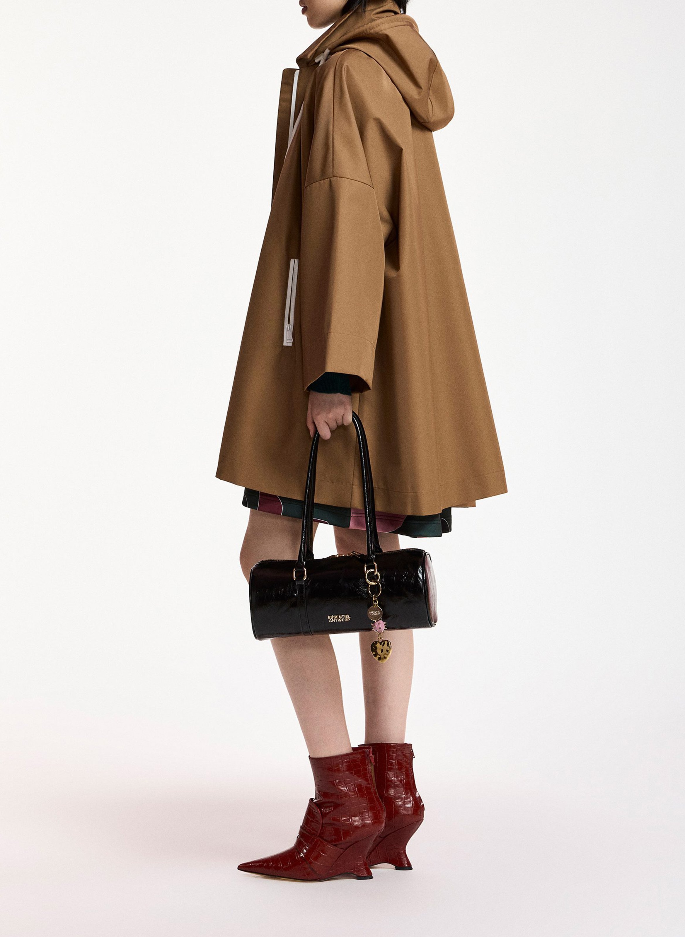 Oversized waterdichte poncho met capuchon ESSENTIEL ANTWERP Bruin