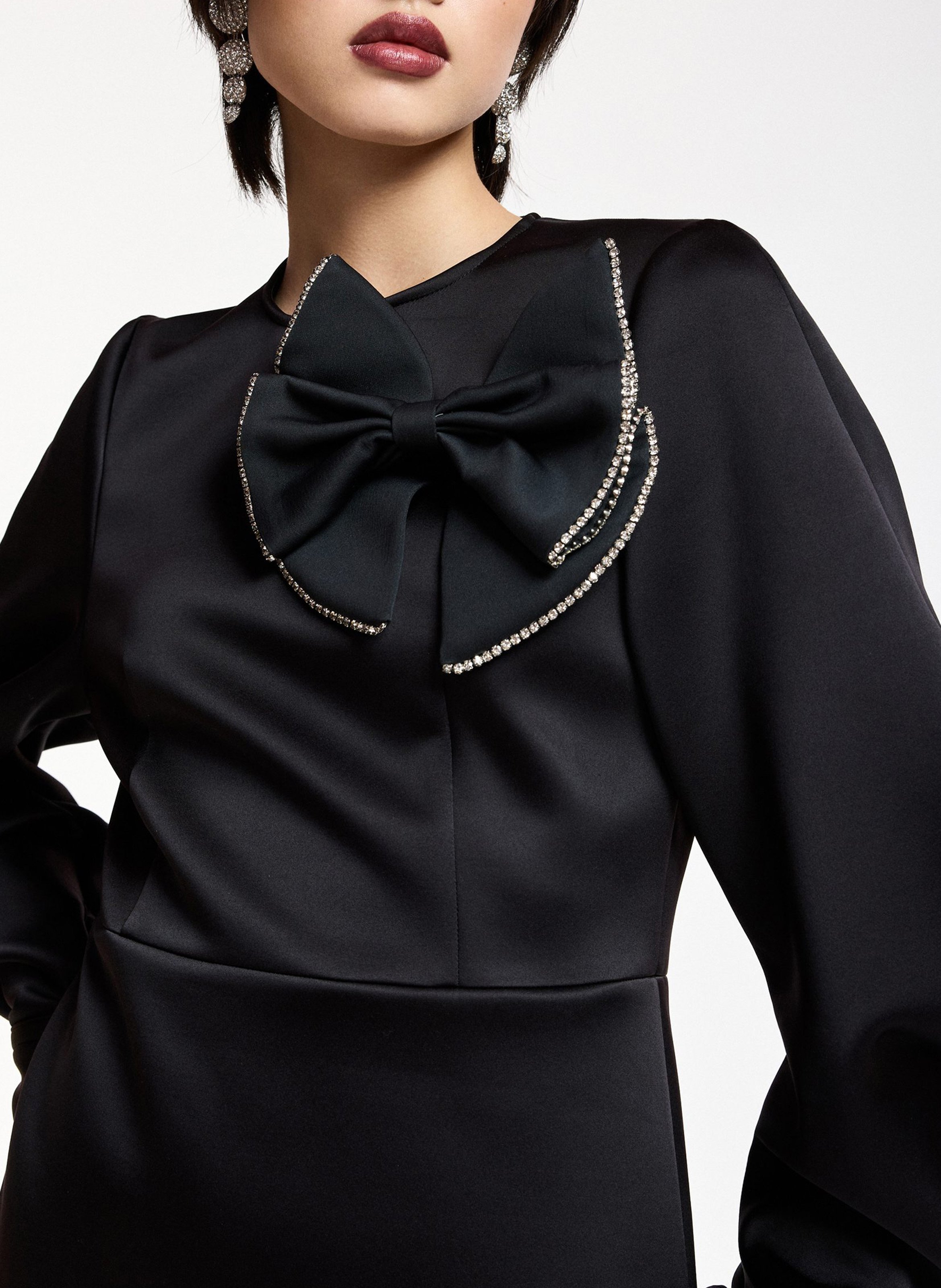 Robe courte droite col rond ESSENTIEL ANTWERP Noir