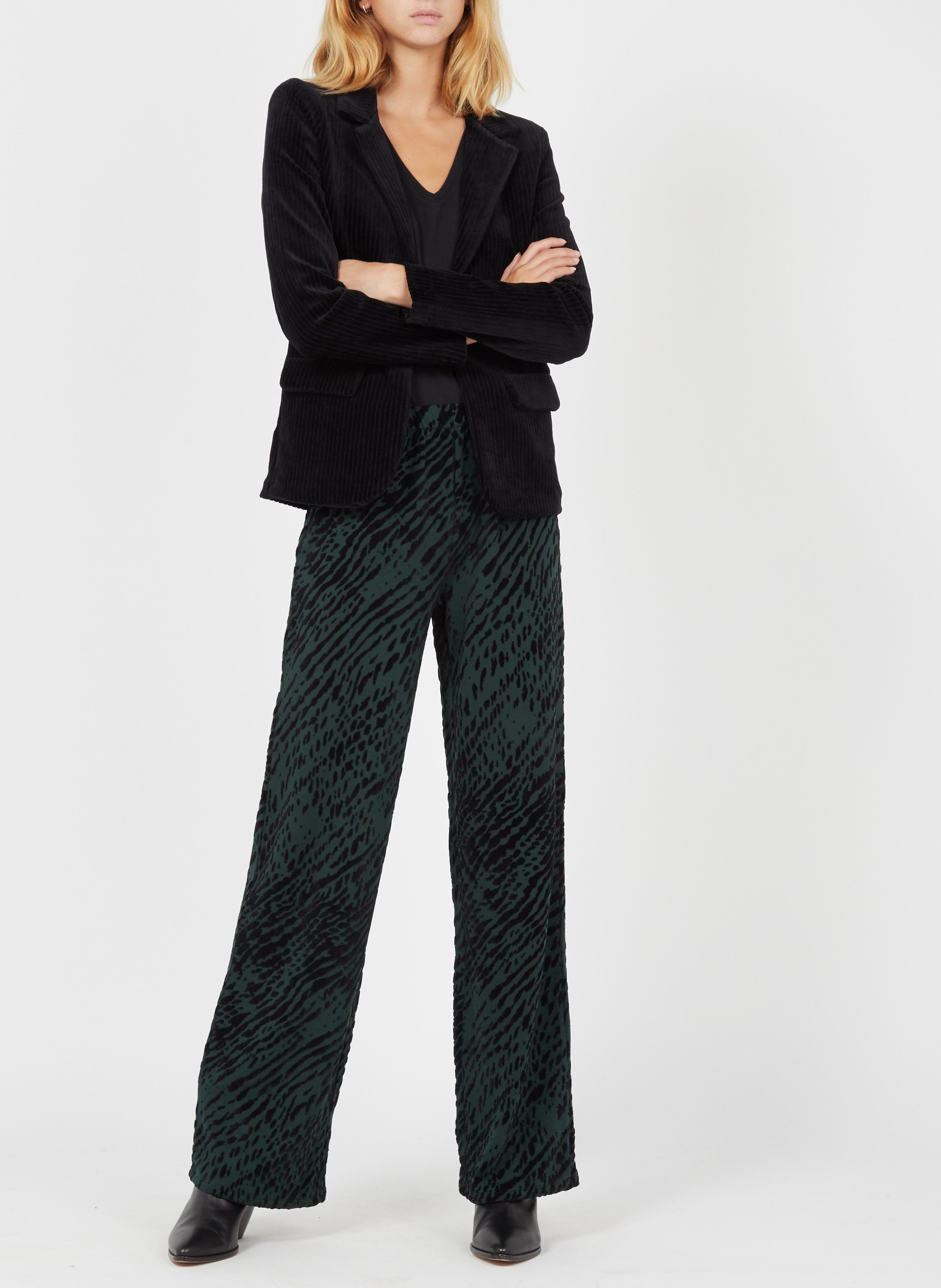 Tee-shirt col V en coton MAJESTIC FILATURES Noir