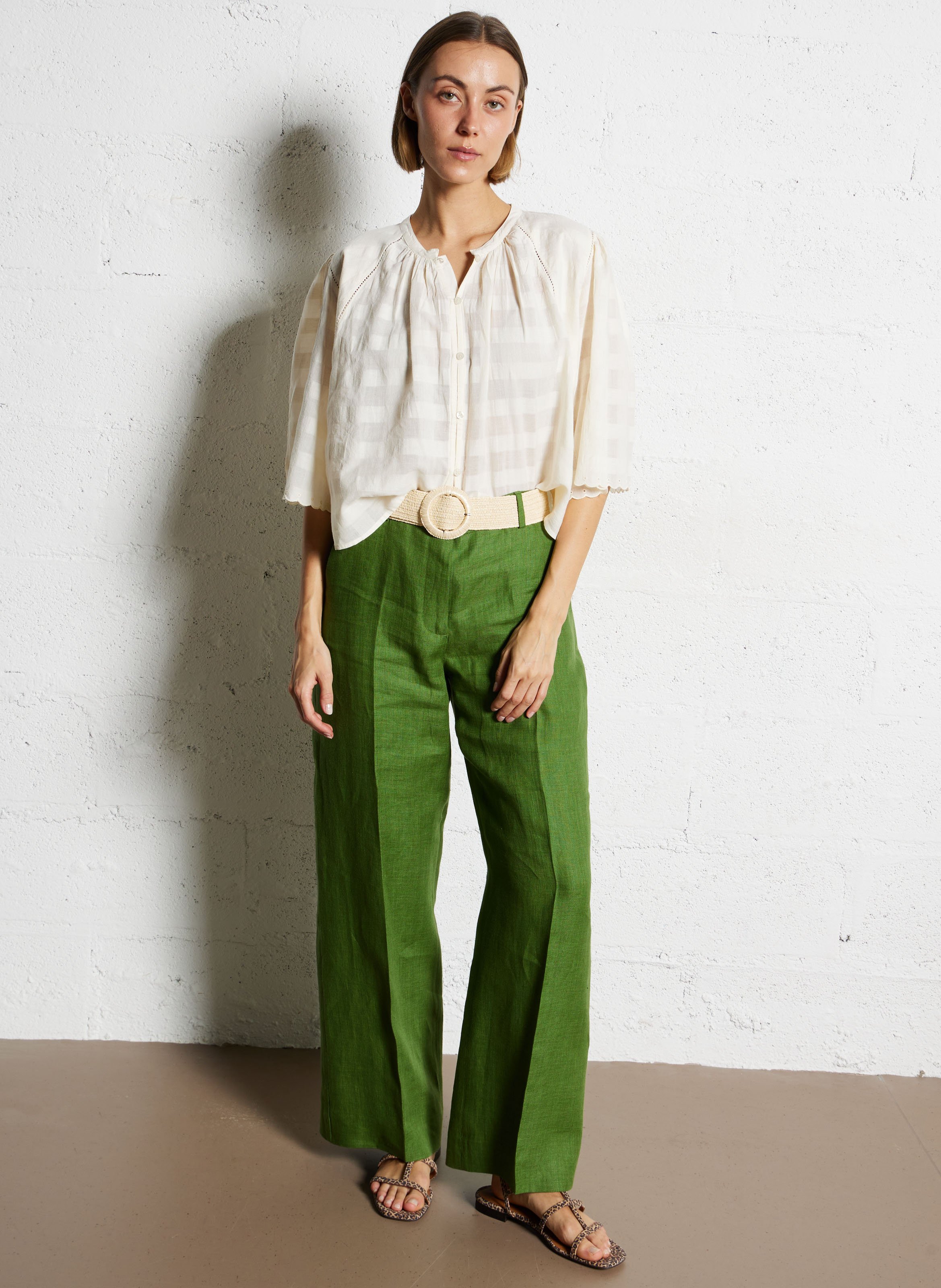 Platte sandalen van bedrukt suèdeleer - Look 3