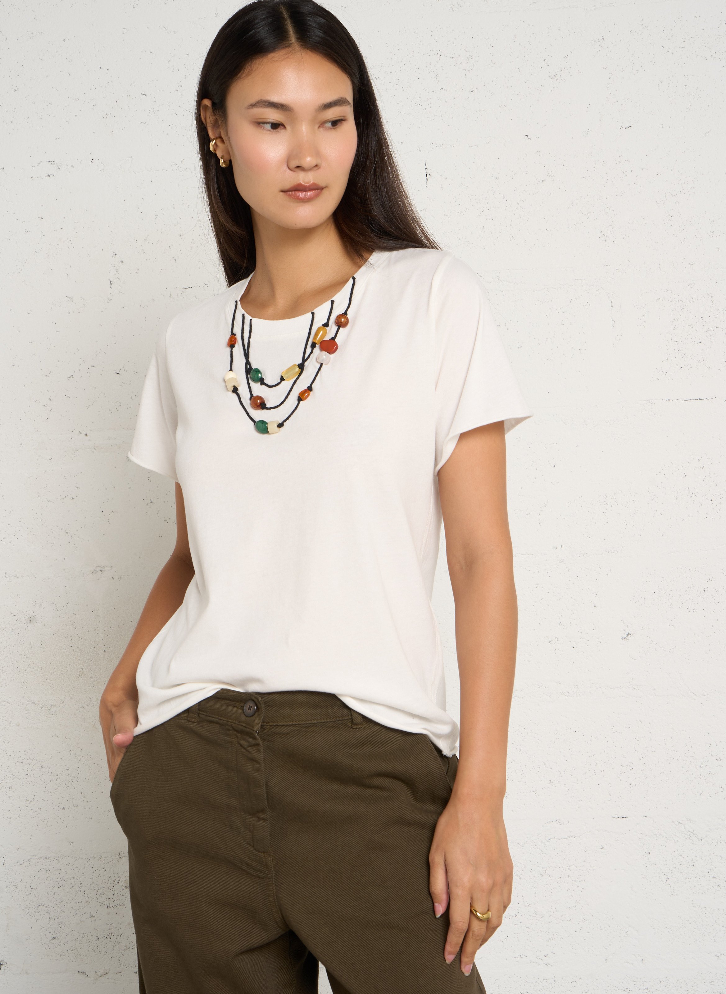 Tee-shirt à perles brodées en coton bio LEON & HARPER