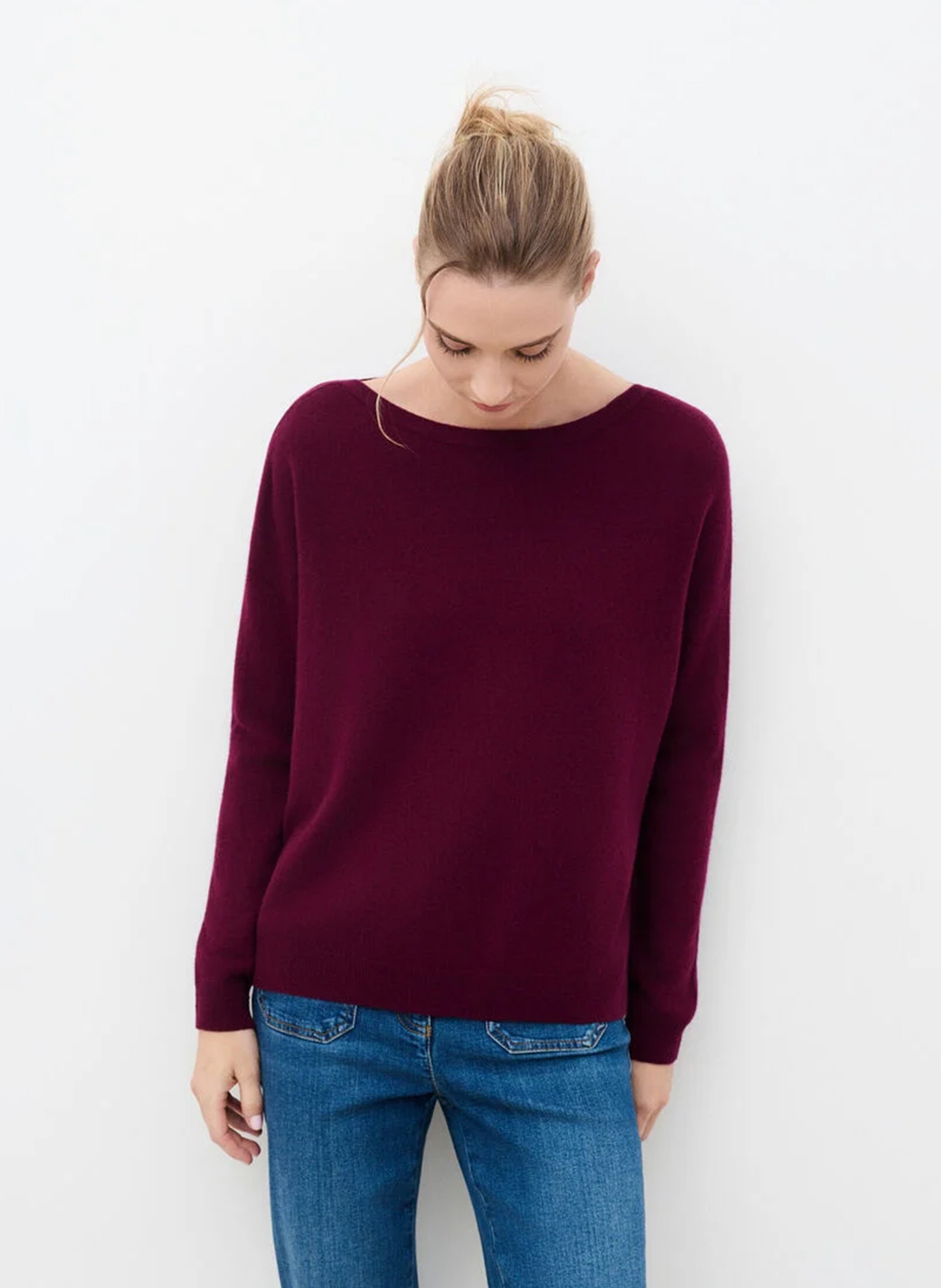 Pull col rond large uni en cachemire CAROLL Rood