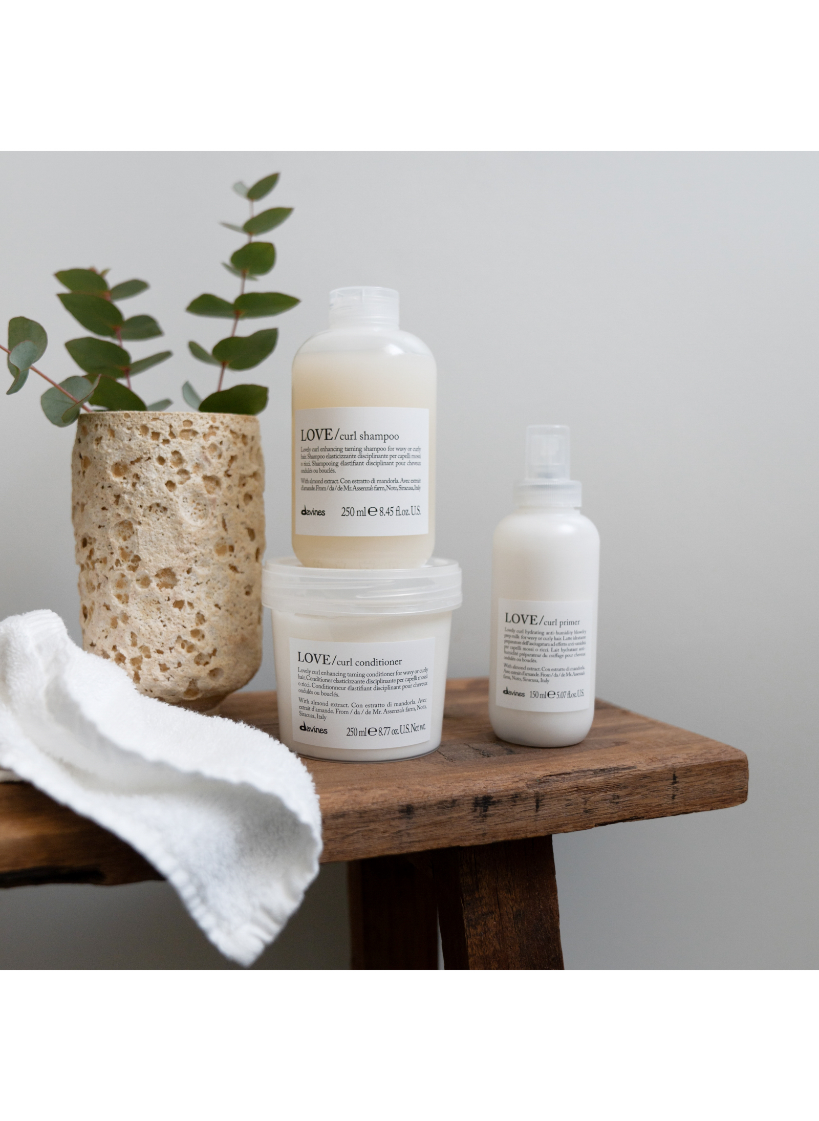 LOVE CURL Primer DAVINES No color