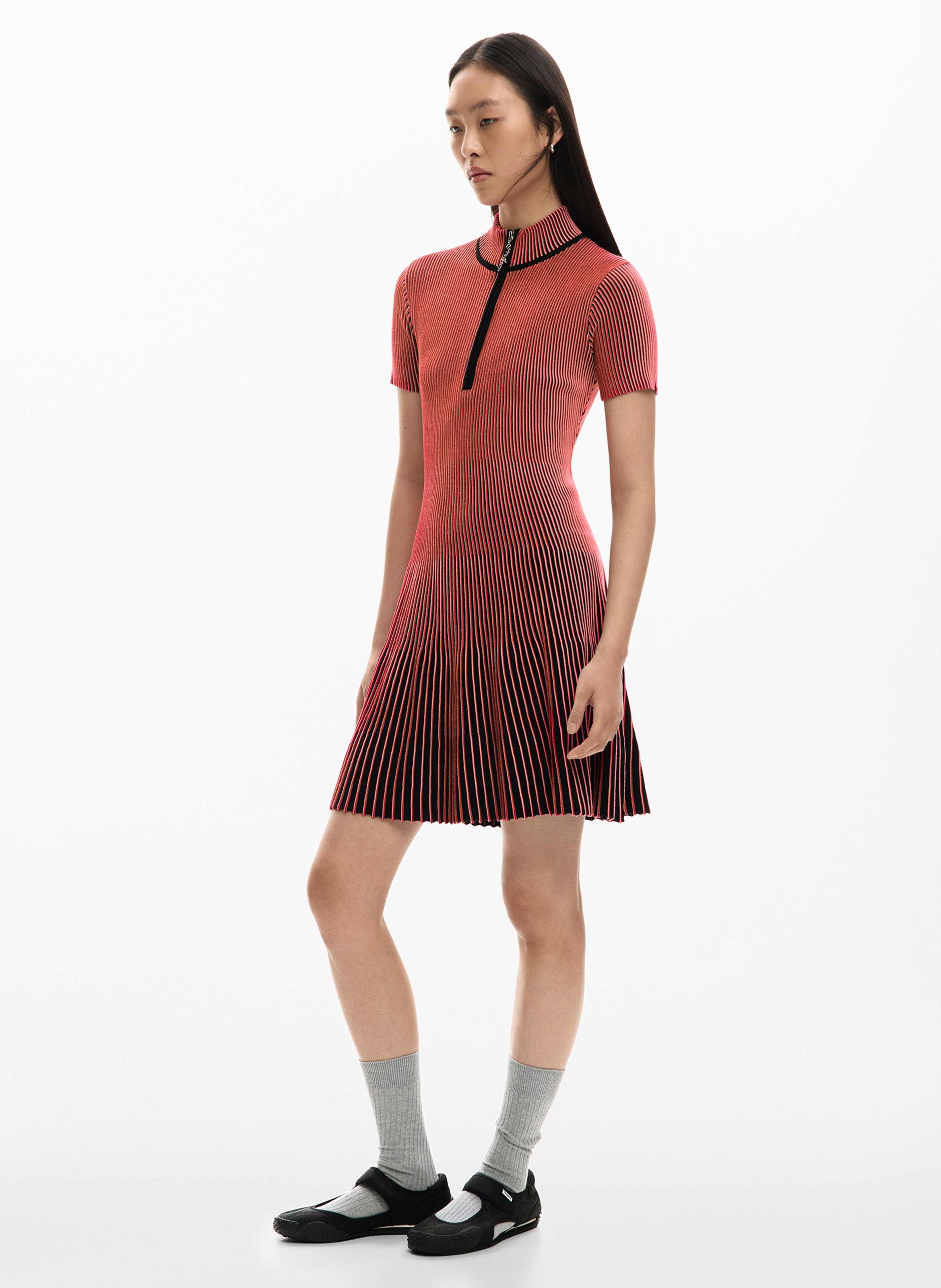 Robe courte col rond  DESIGUAL Rouge