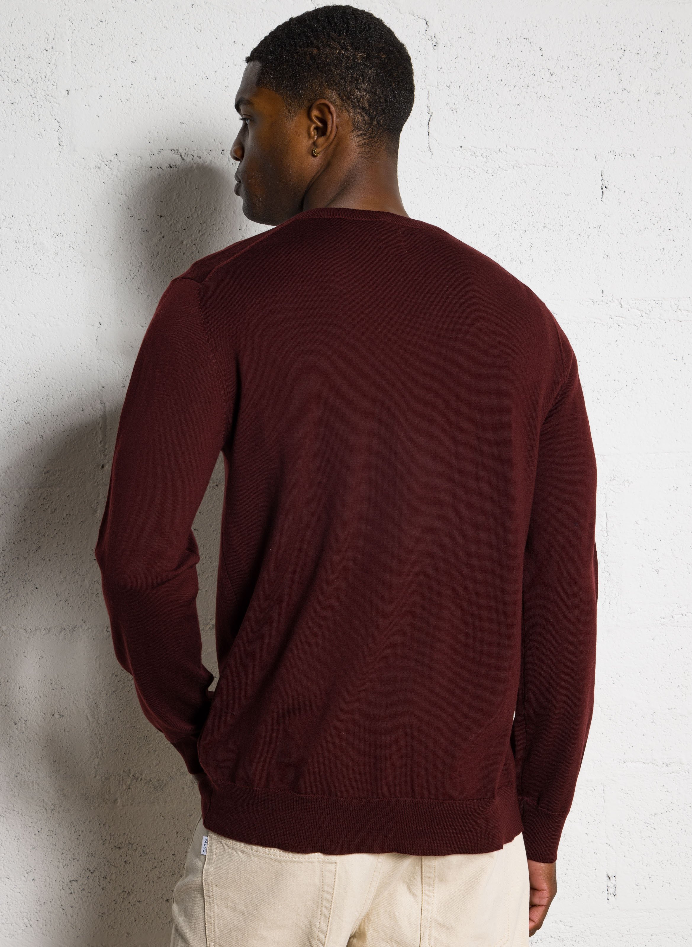 Straight V-neck wool sweater Purple