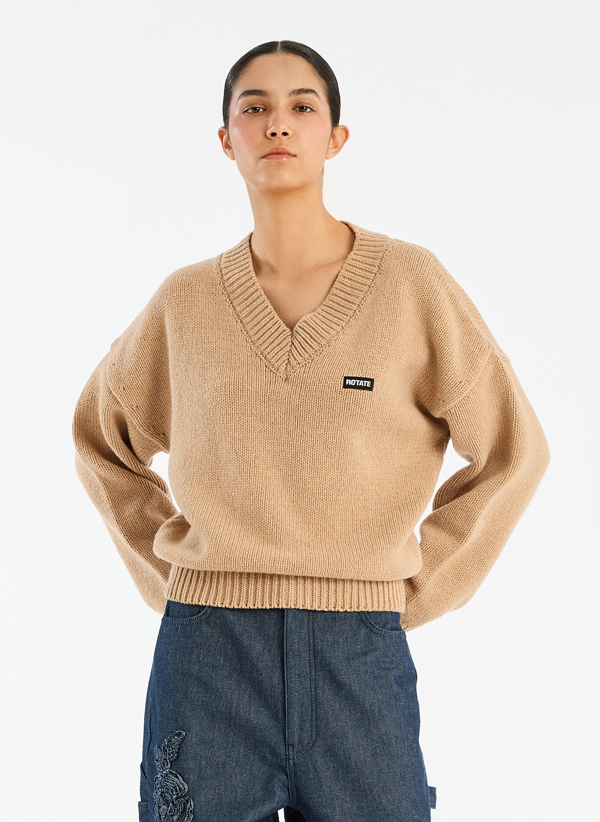 Pull col V uni en laine et cachemire ROTATE Beige