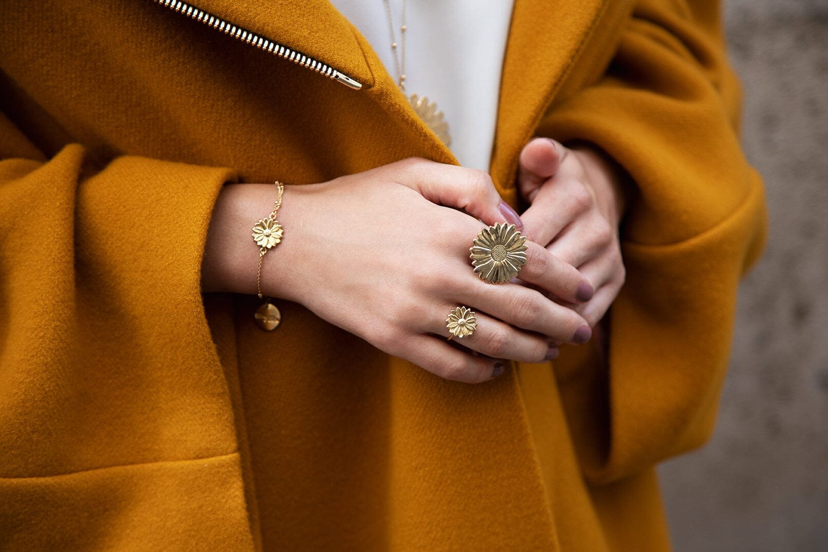 THÉIA - silver-plated flower ring MONSIEUR SIMONE Golden
