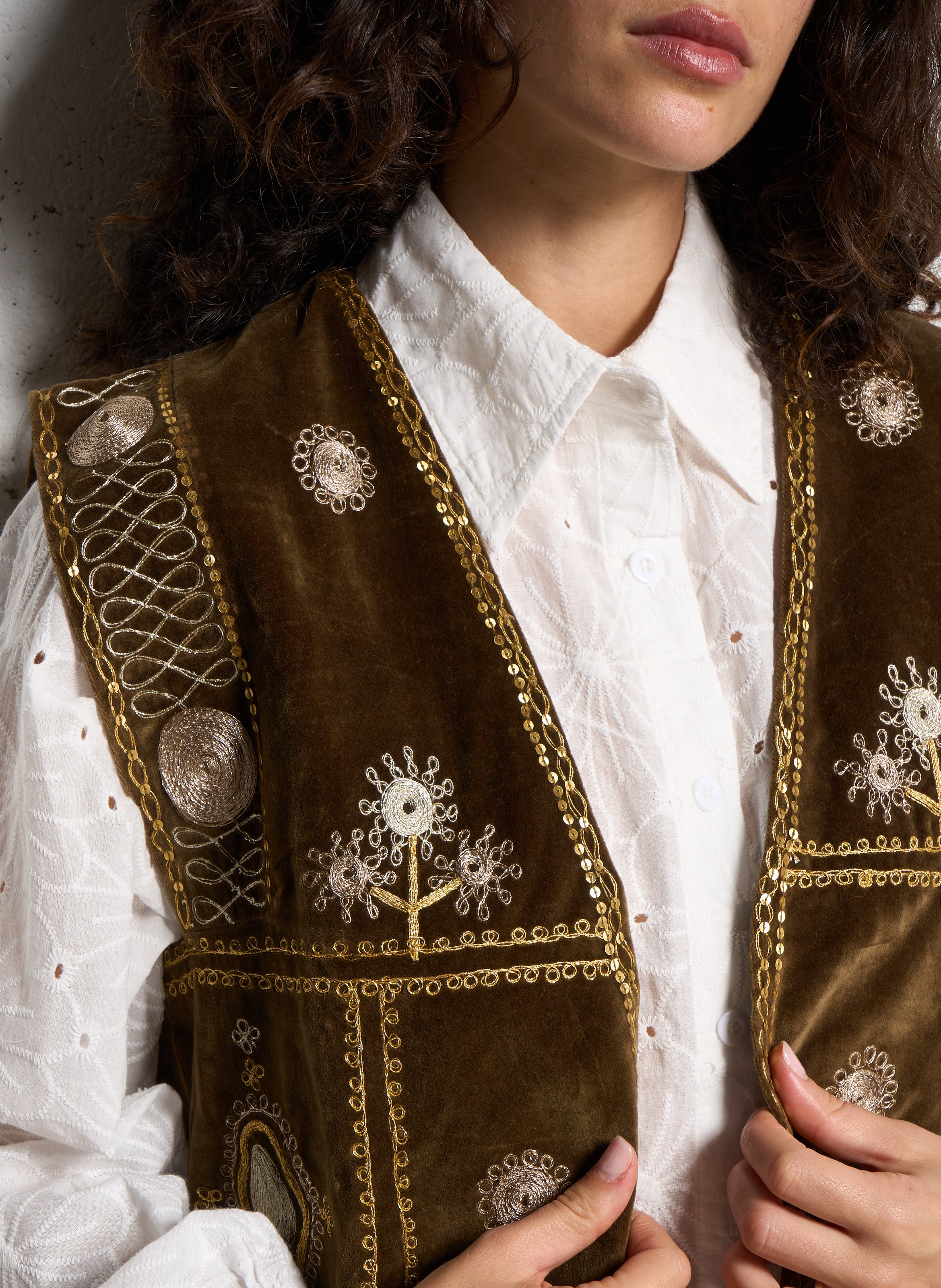 Velvet short bolero with embroidery V DE VINSTER Khaki