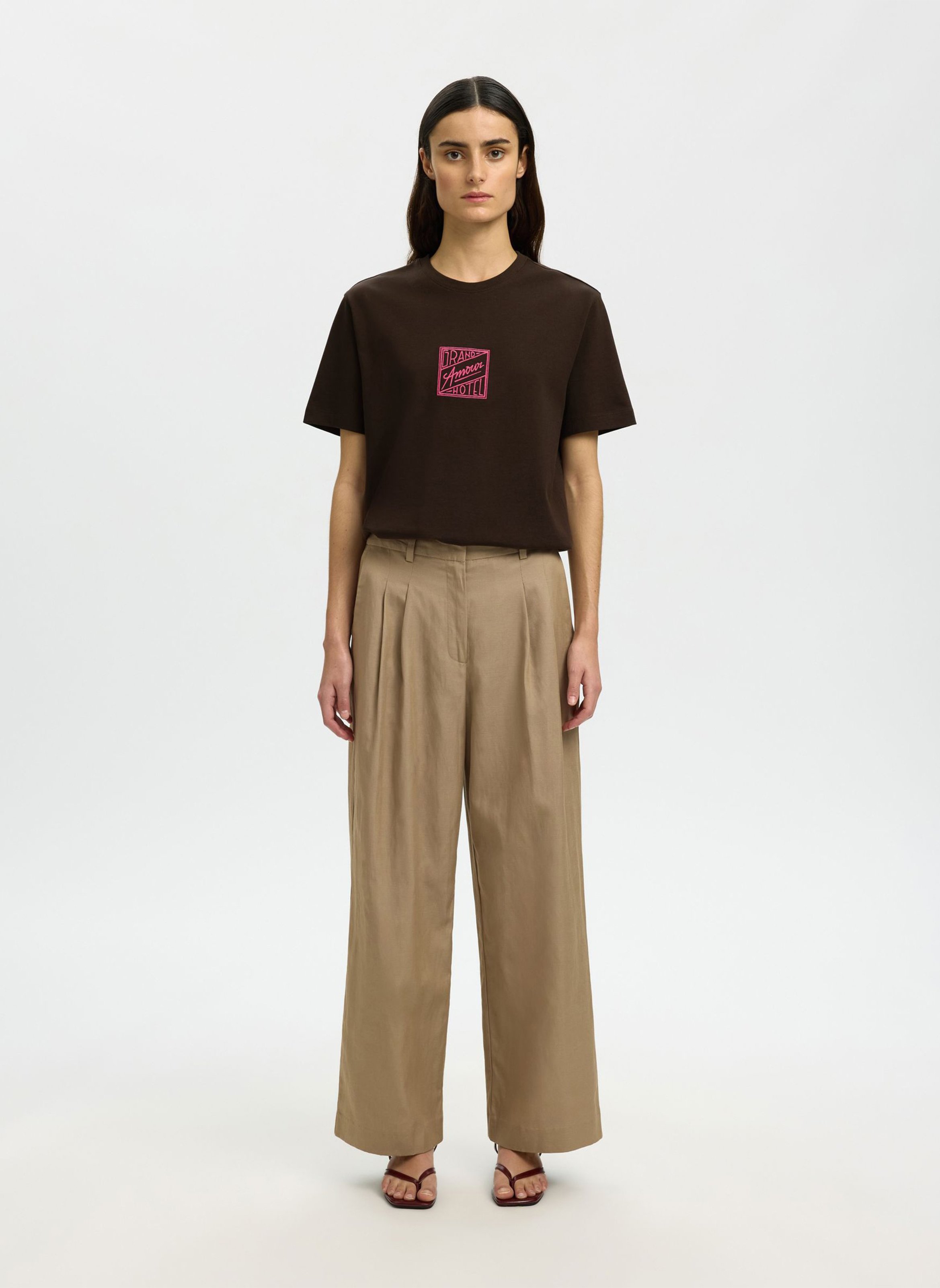 Round-neck organic cotton T-shirt SELECTED Brown