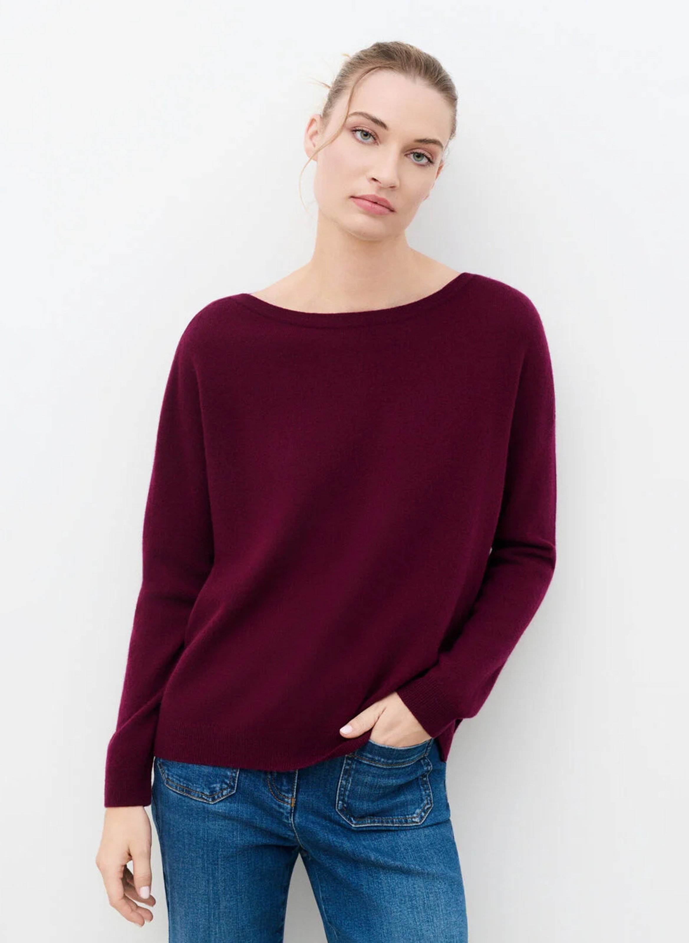 Pull col rond large uni en cachemire CAROLL Rood