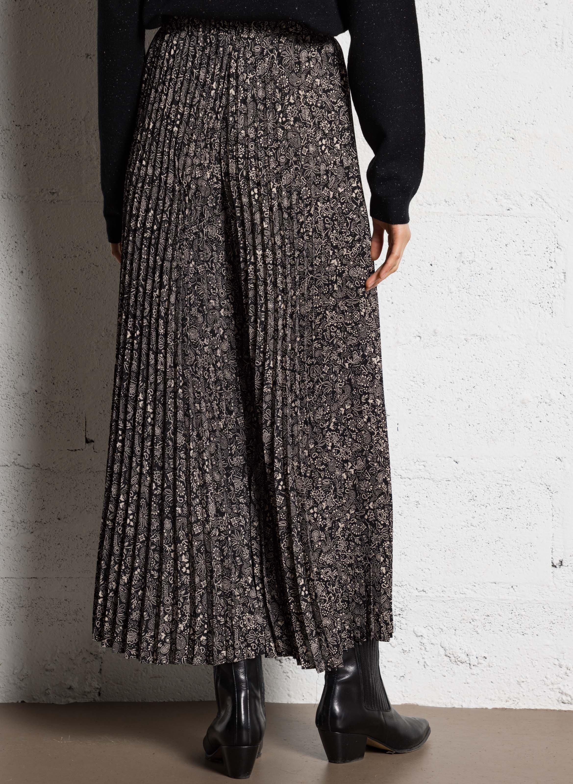 Pleated wide-leg pants with patterns I CODE Black