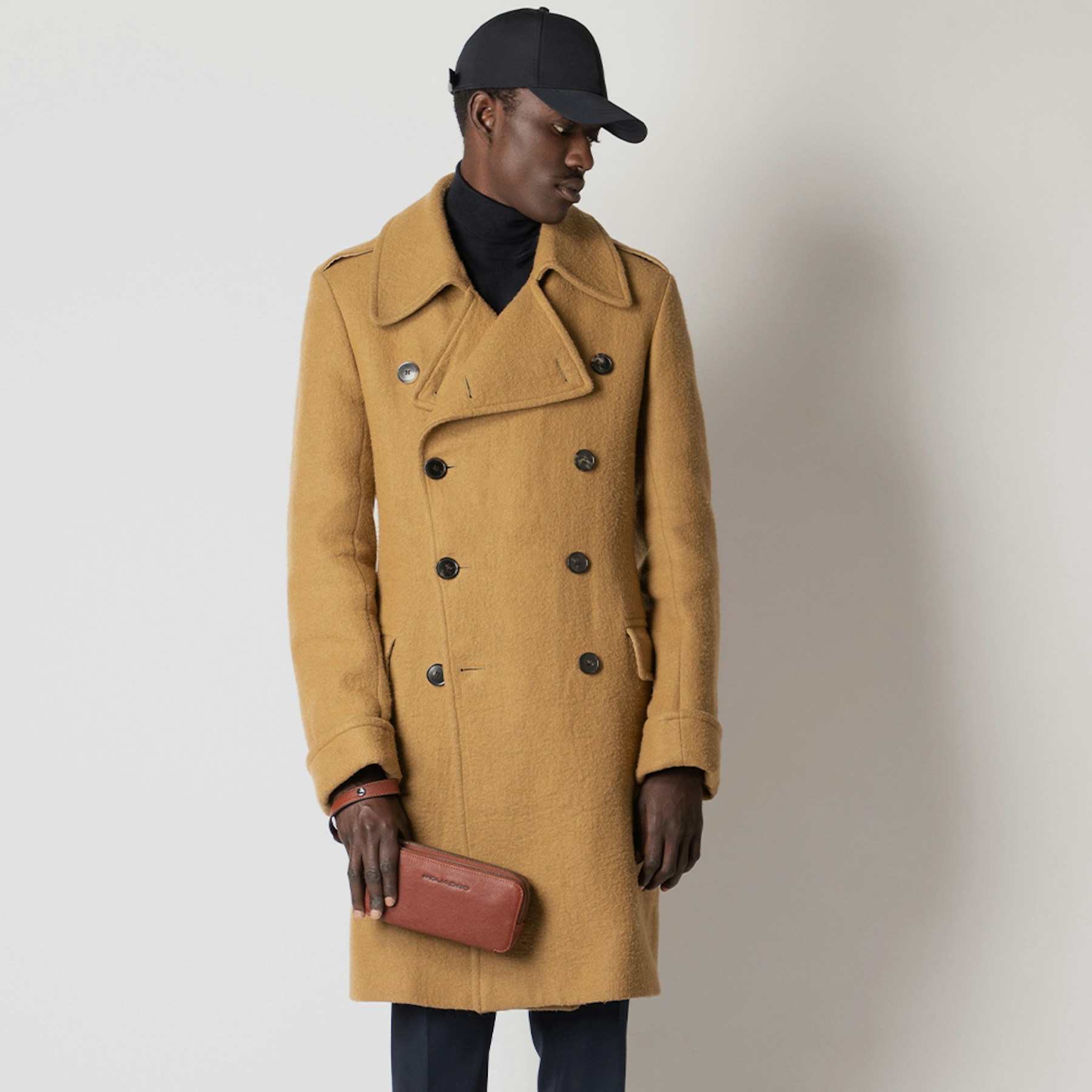 Leather case PIQUADRO Brown