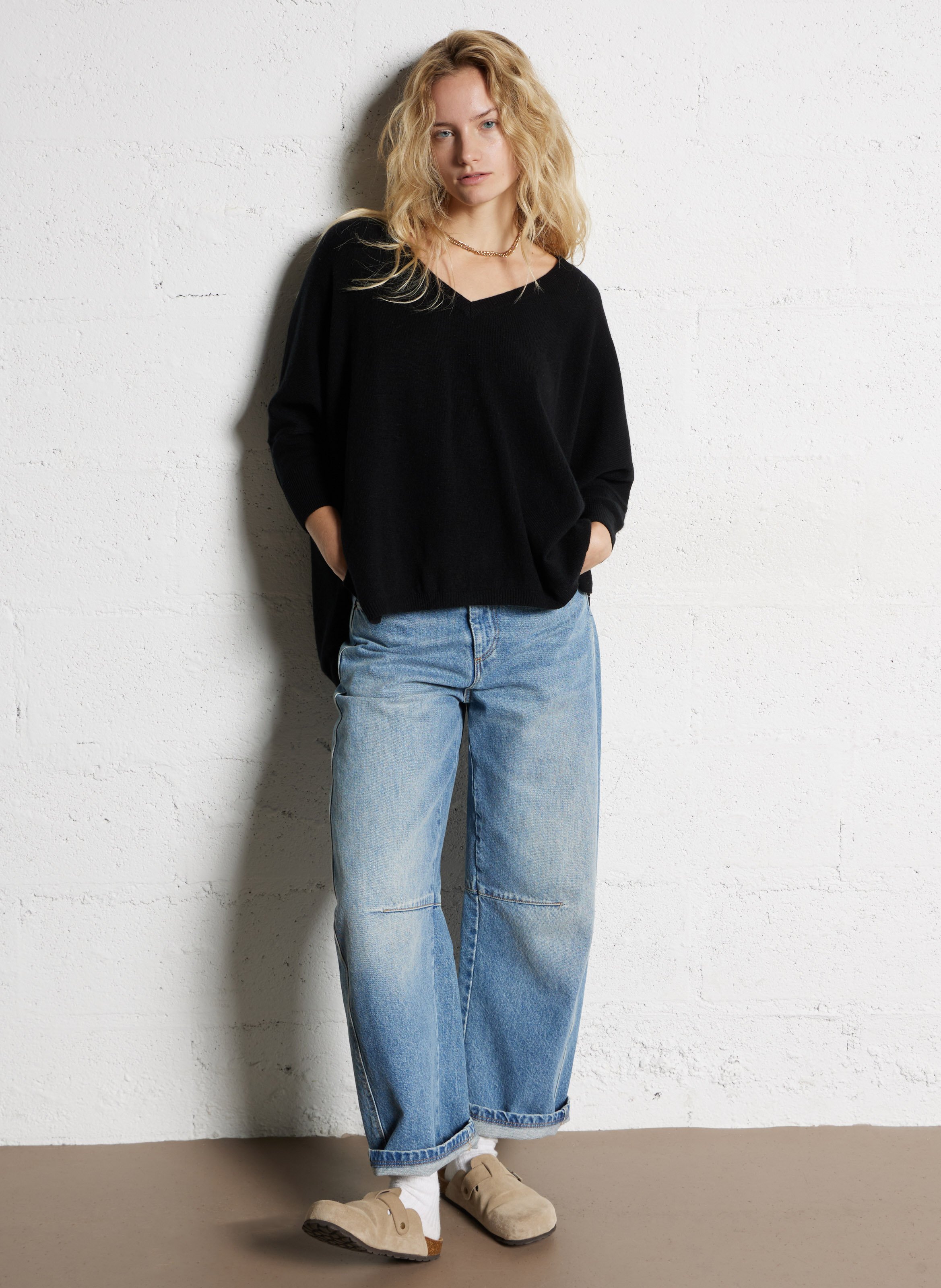 Pull col V oversize en cachemire KUJTEN Noir