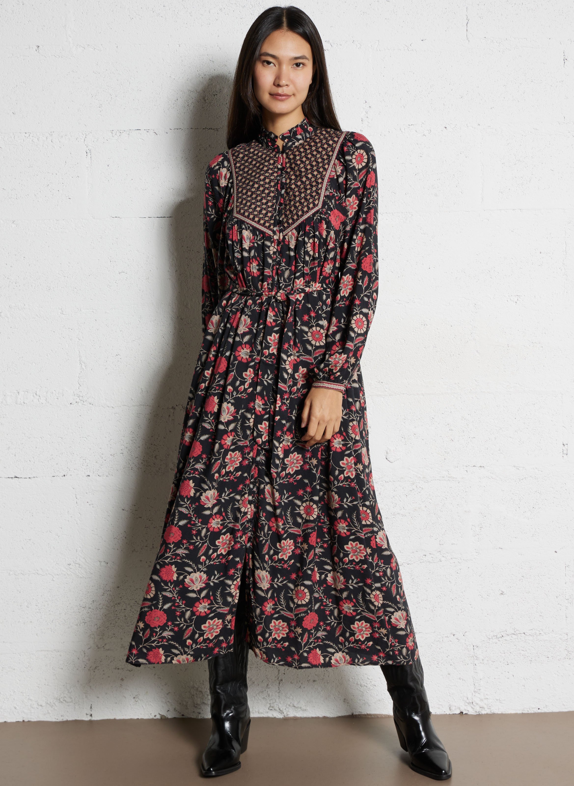 Long dress with floral print and Victorian collar PETITE MENDIGOTE Black